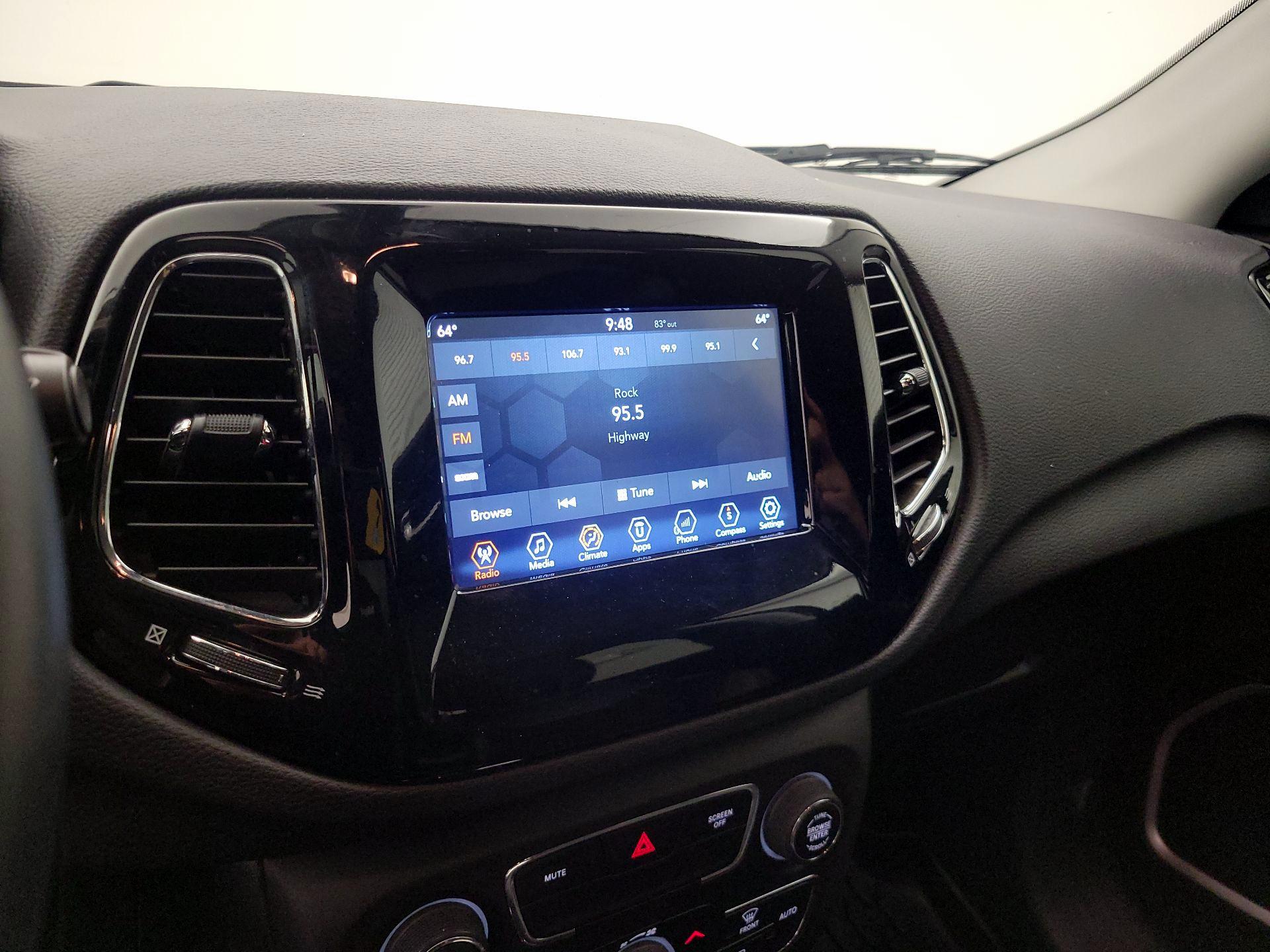 Thumbnail: 2018 Jeep Compass - 15