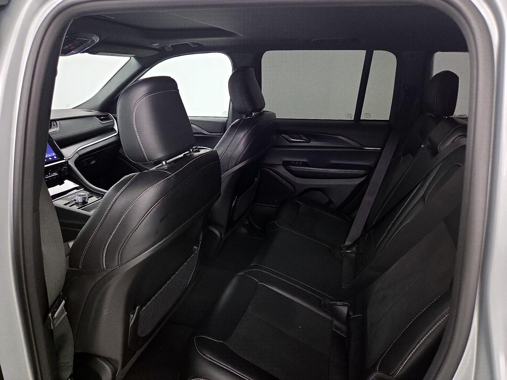 Thumbnail: 2024 Jeep Grand Cherokee - 20