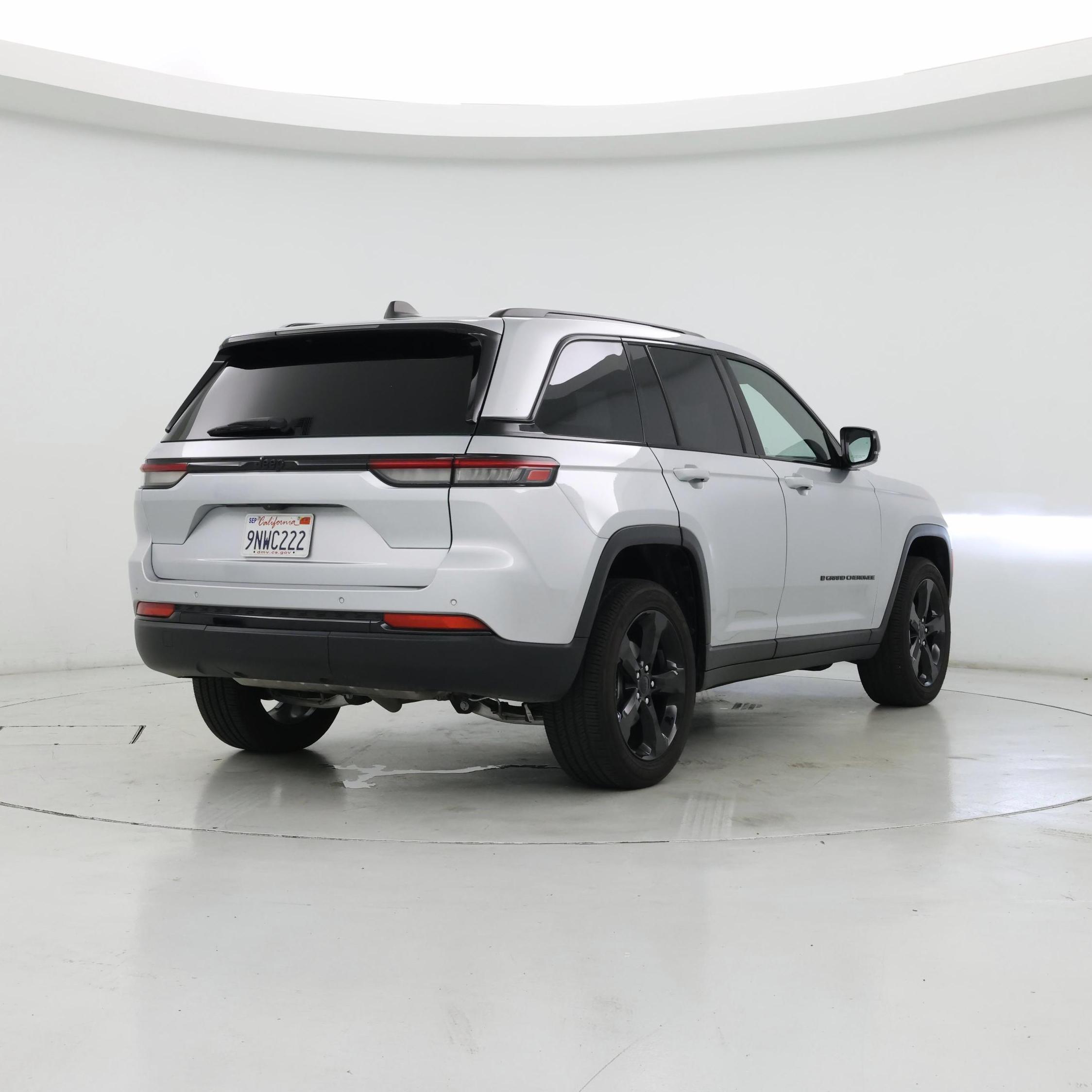 Thumbnail: 2024 Jeep Grand Cherokee - 8