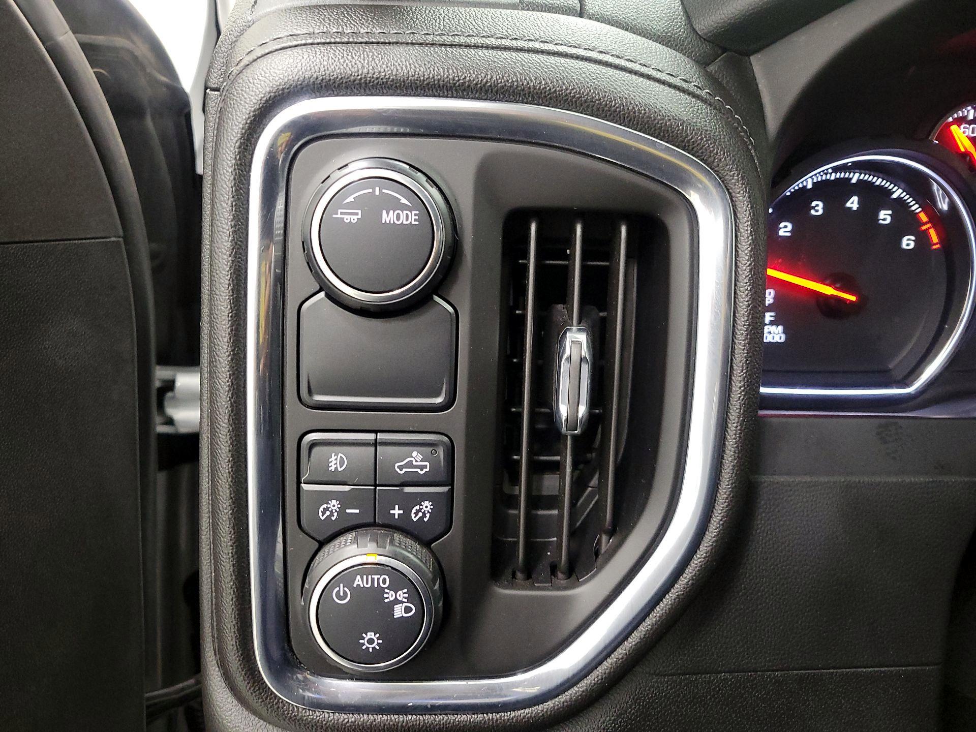 Thumbnail: 2020 Chevrolet Silverado 1500 - 13