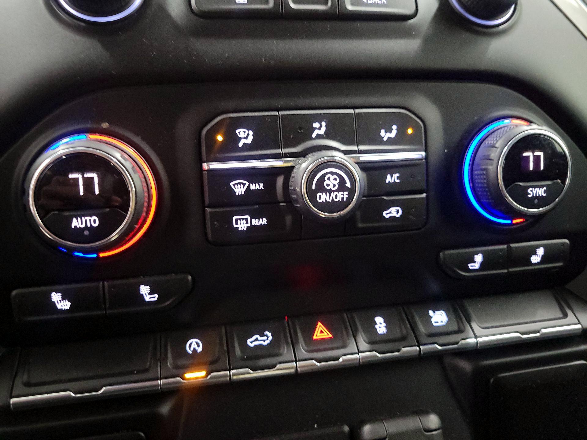 Thumbnail: 2020 Chevrolet Silverado 1500 - 16