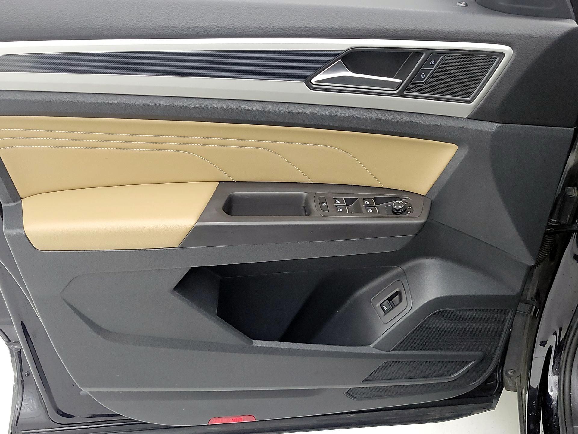 Thumbnail: 2022 Volkswagen Atlas - 12