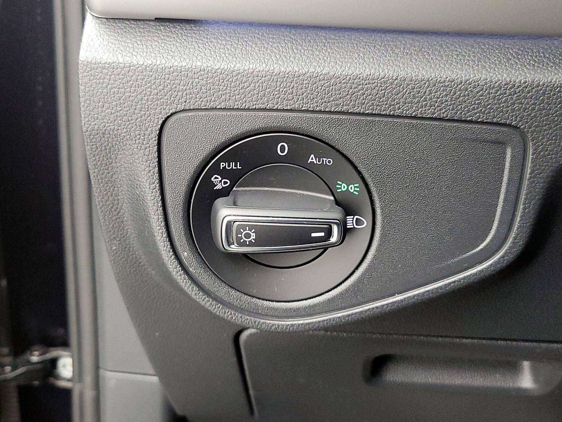 Thumbnail: 2022 Volkswagen Atlas - 13