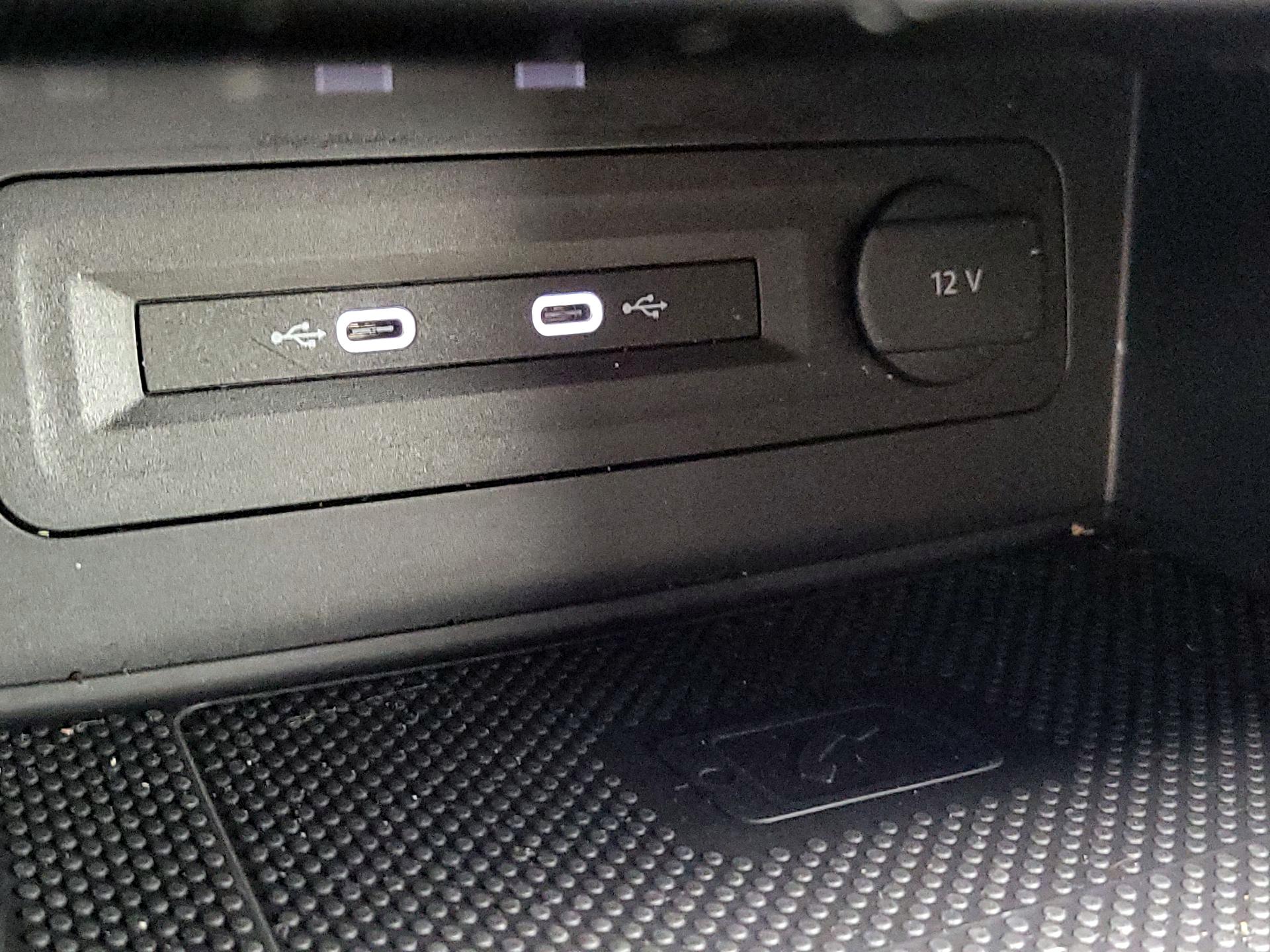 Thumbnail: 2022 Volkswagen Atlas - 18