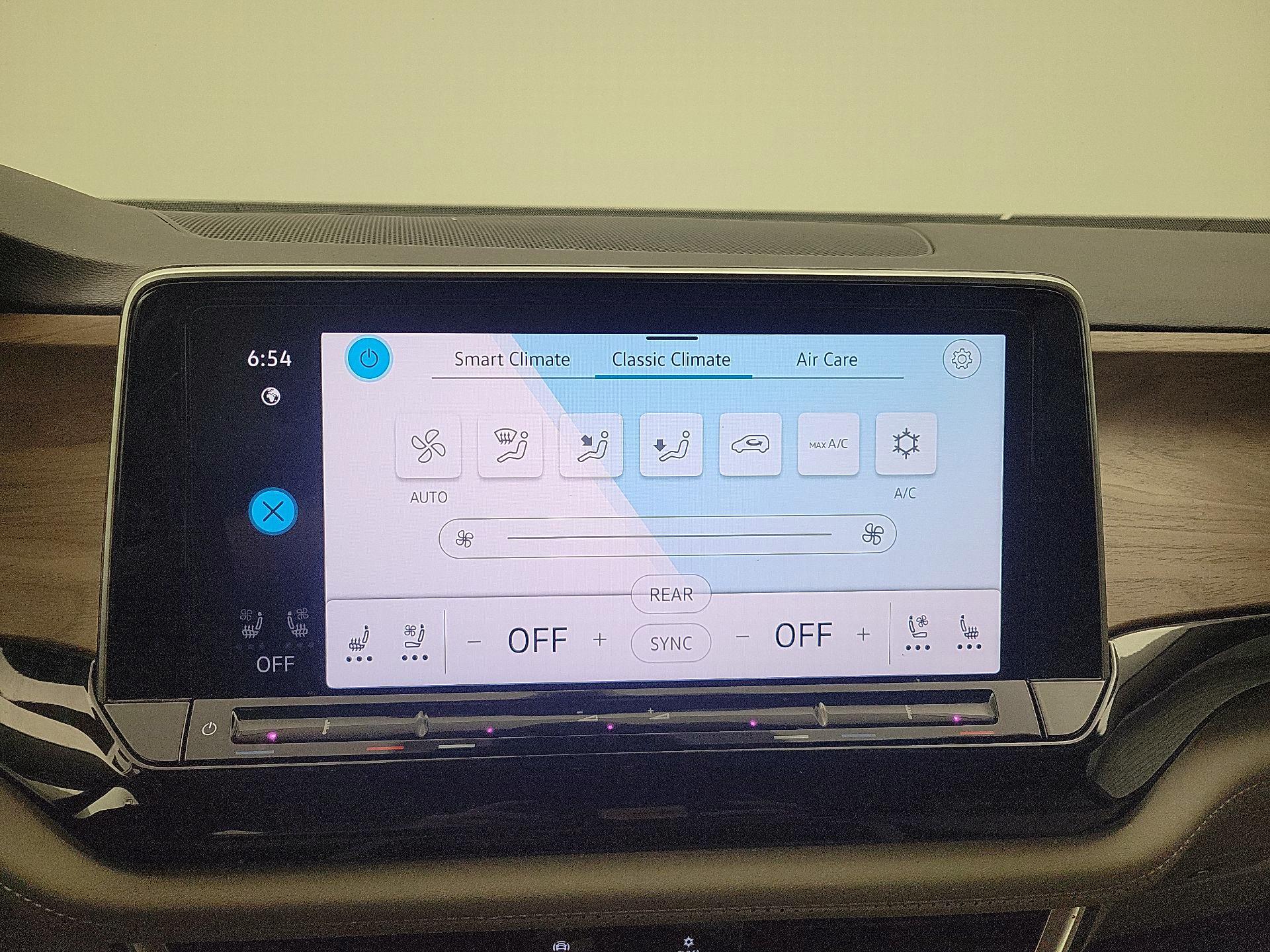 Thumbnail: 2024 Volkswagen Atlas - 16