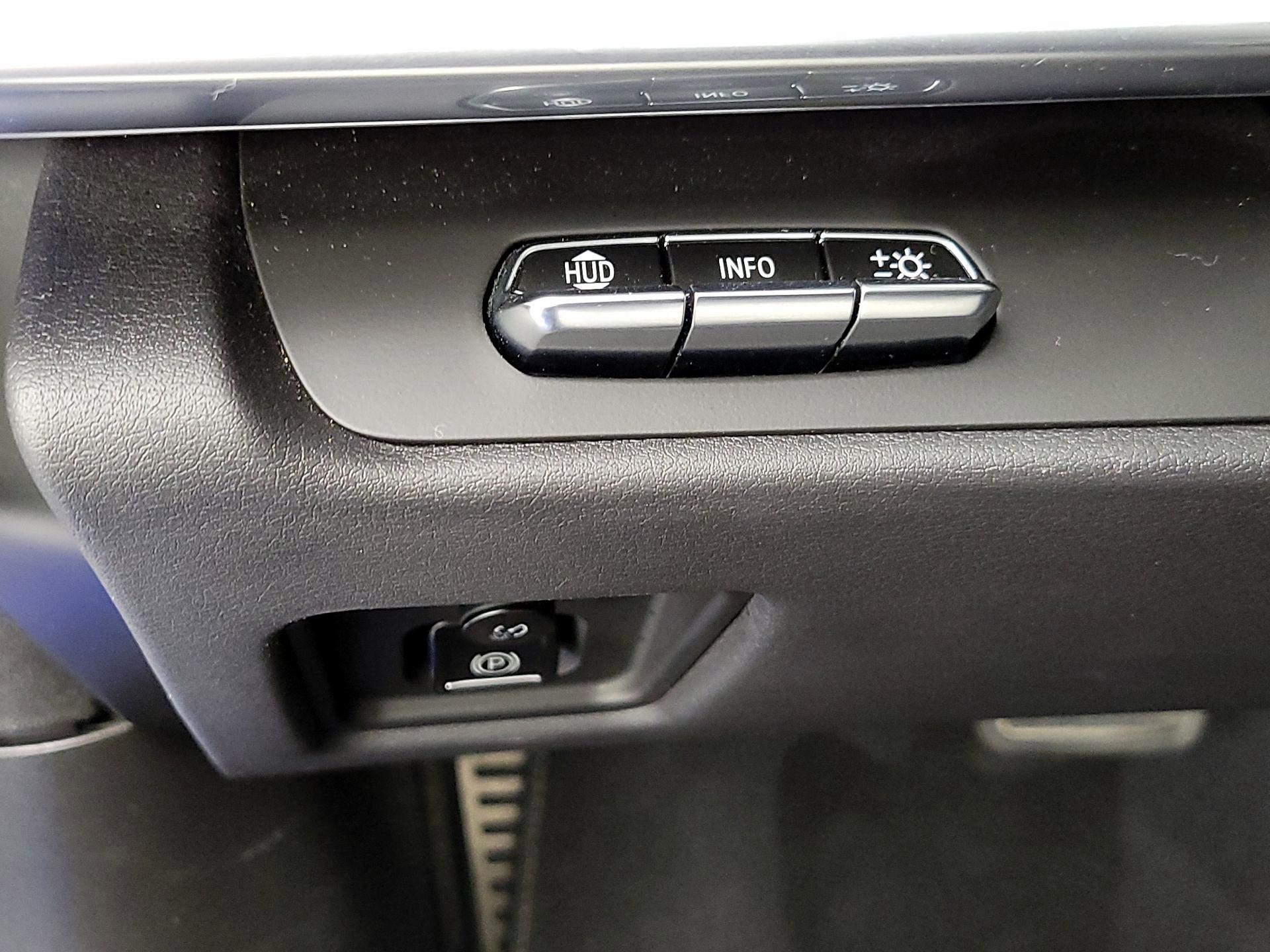 Thumbnail: 2022 Chevrolet Corvette - 13