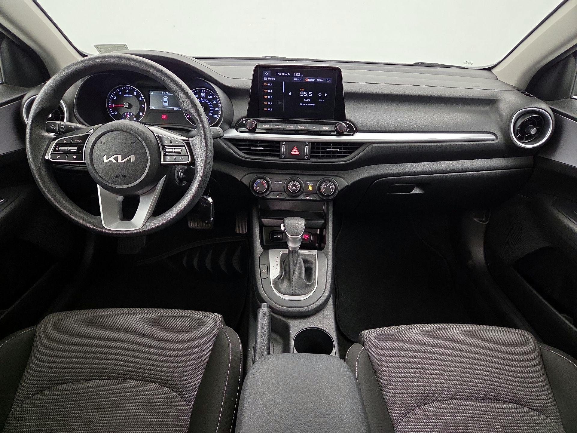 Thumbnail: 2024 Kia Forte - 9