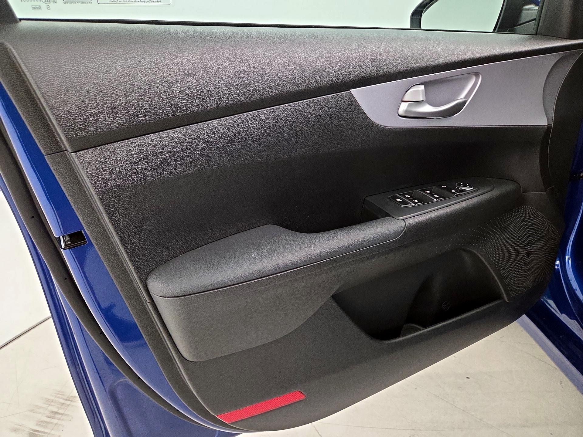 Thumbnail: 2024 Kia Forte - 12