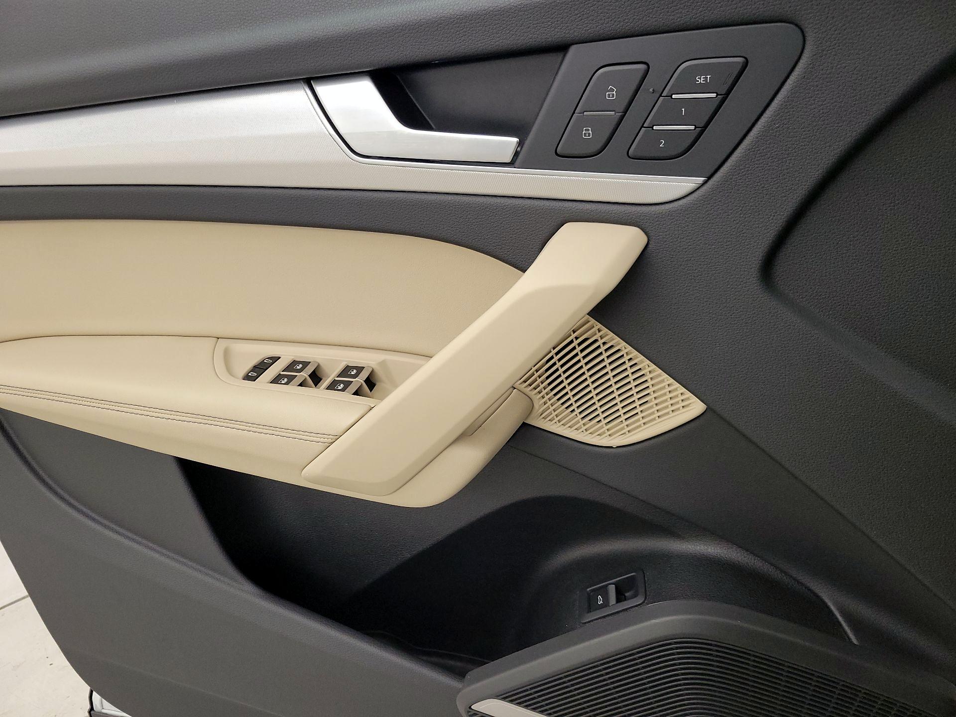 Thumbnail: 2023 Audi Q5 - 12