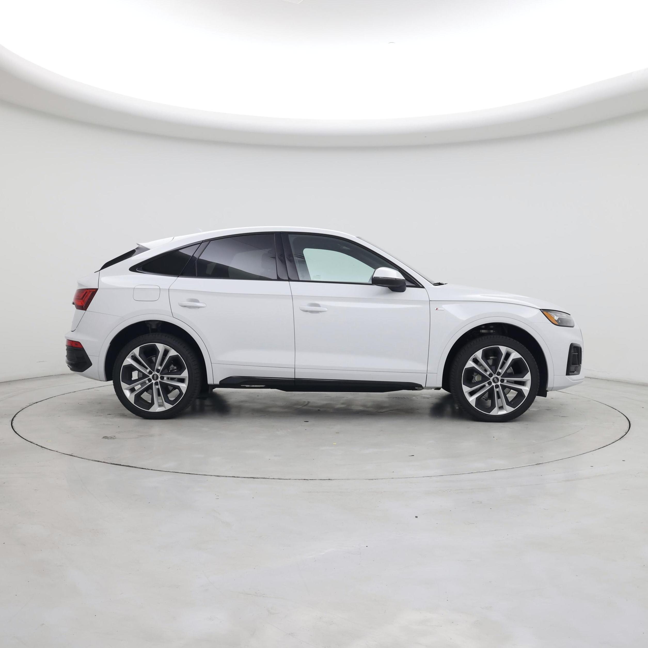 Thumbnail: 2023 Audi Q5 - 7