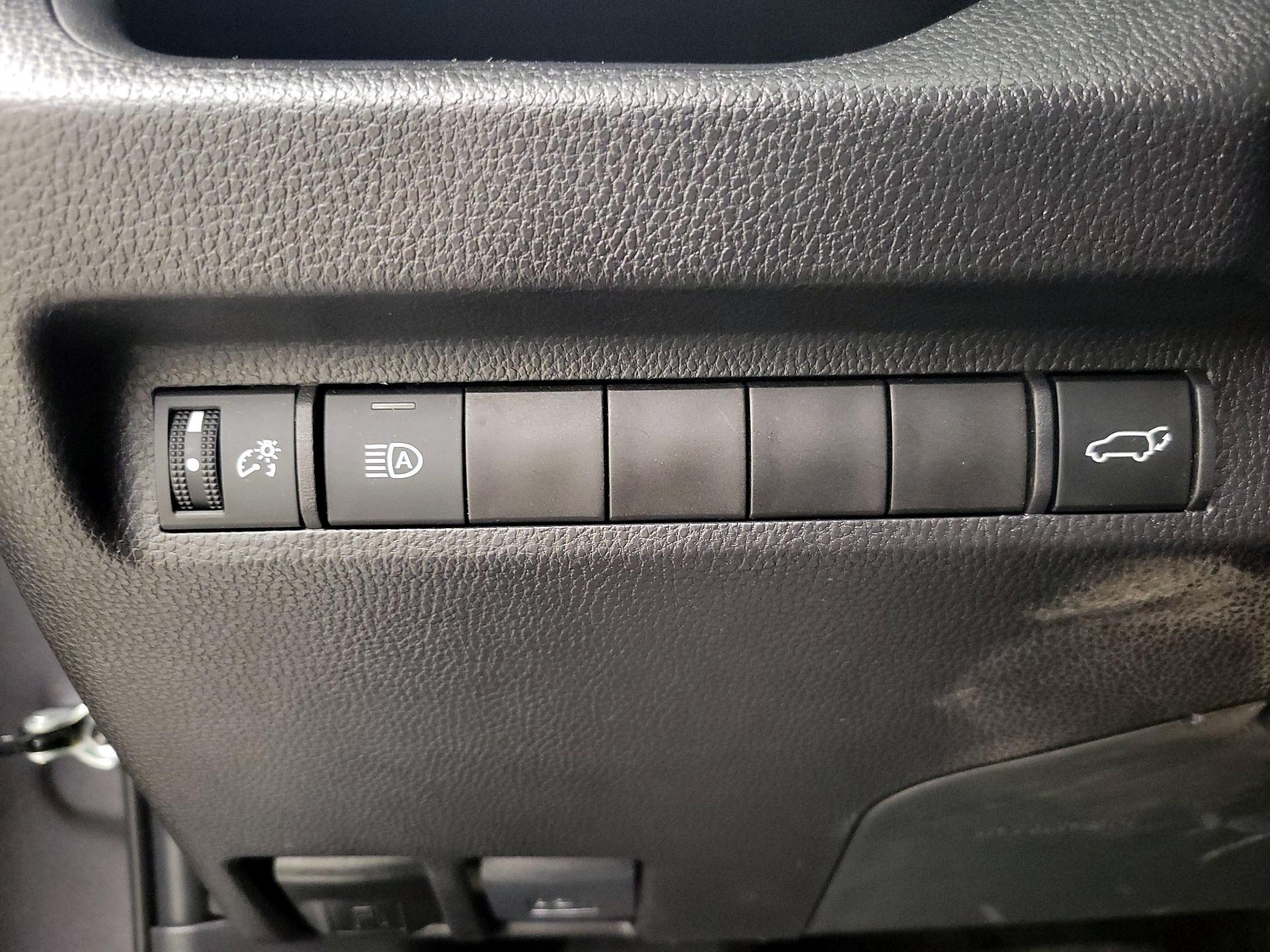 Thumbnail: 2025 Toyota RAV4 - 13