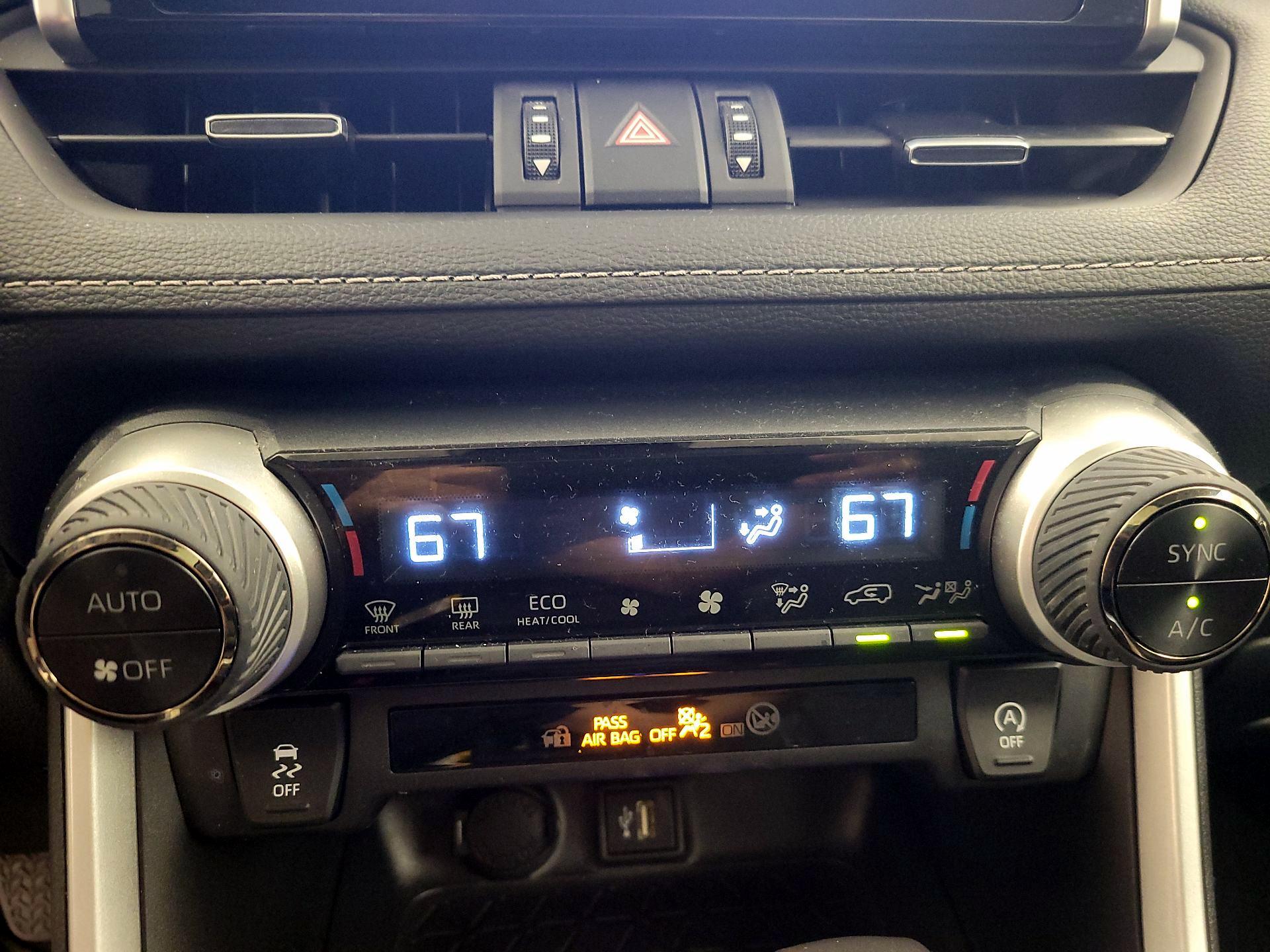 Thumbnail: 2025 Toyota RAV4 - 16