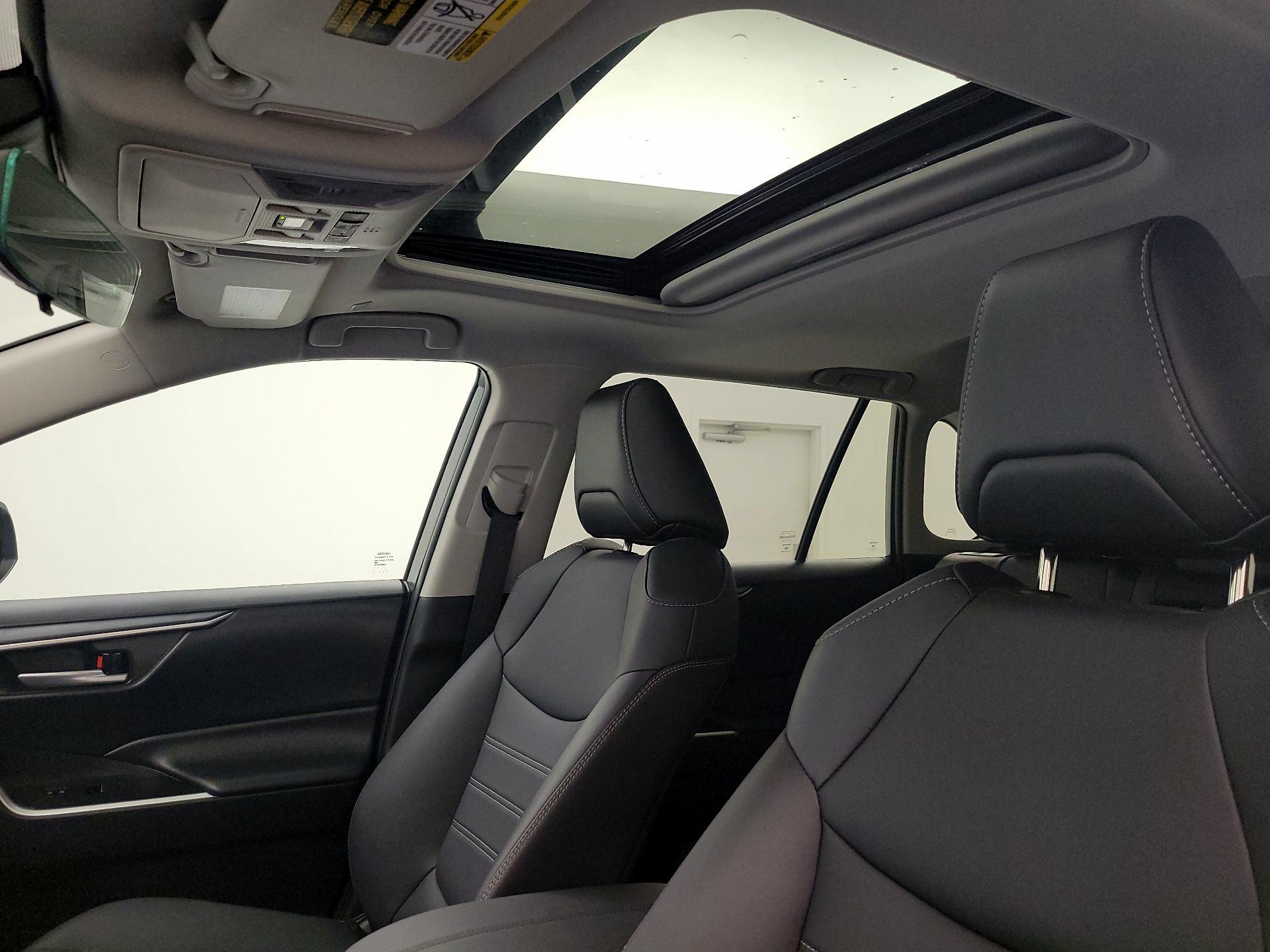 Thumbnail: 2025 Toyota RAV4 - 19