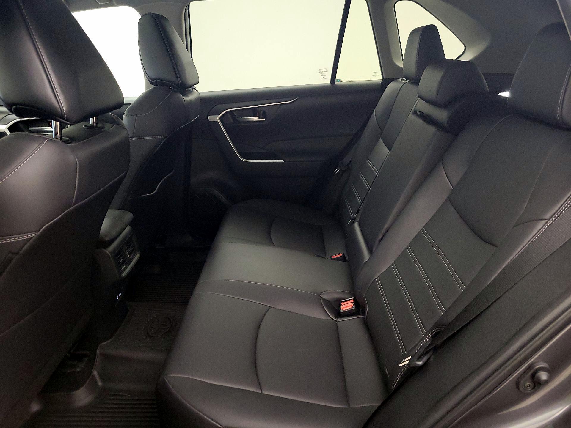 Thumbnail: 2025 Toyota RAV4 - 20