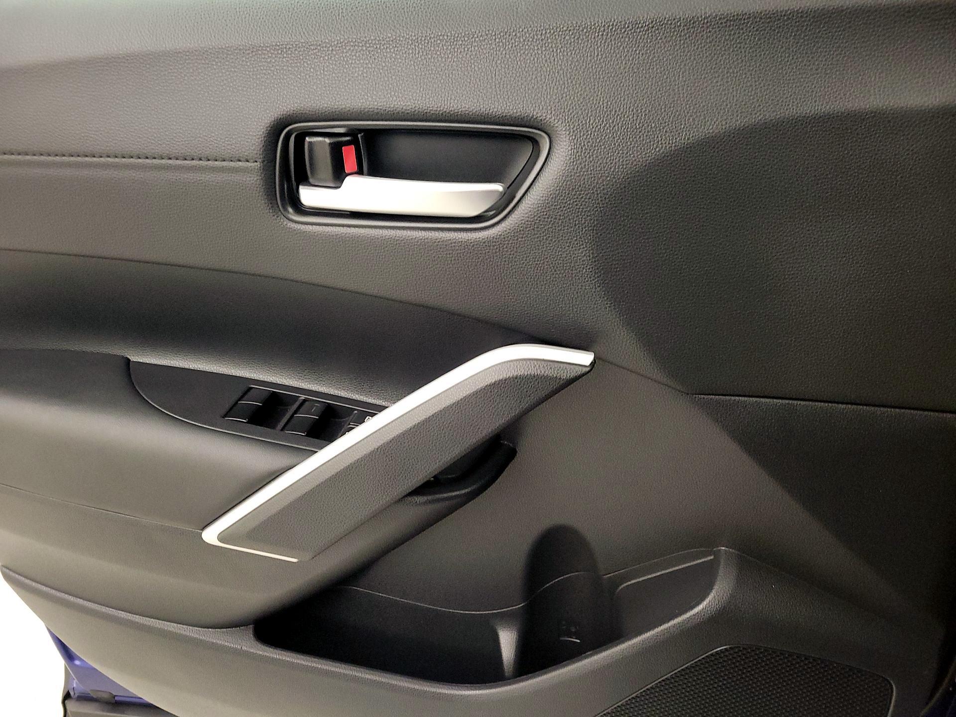 Thumbnail: 2025 Toyota Corolla Cross - 12