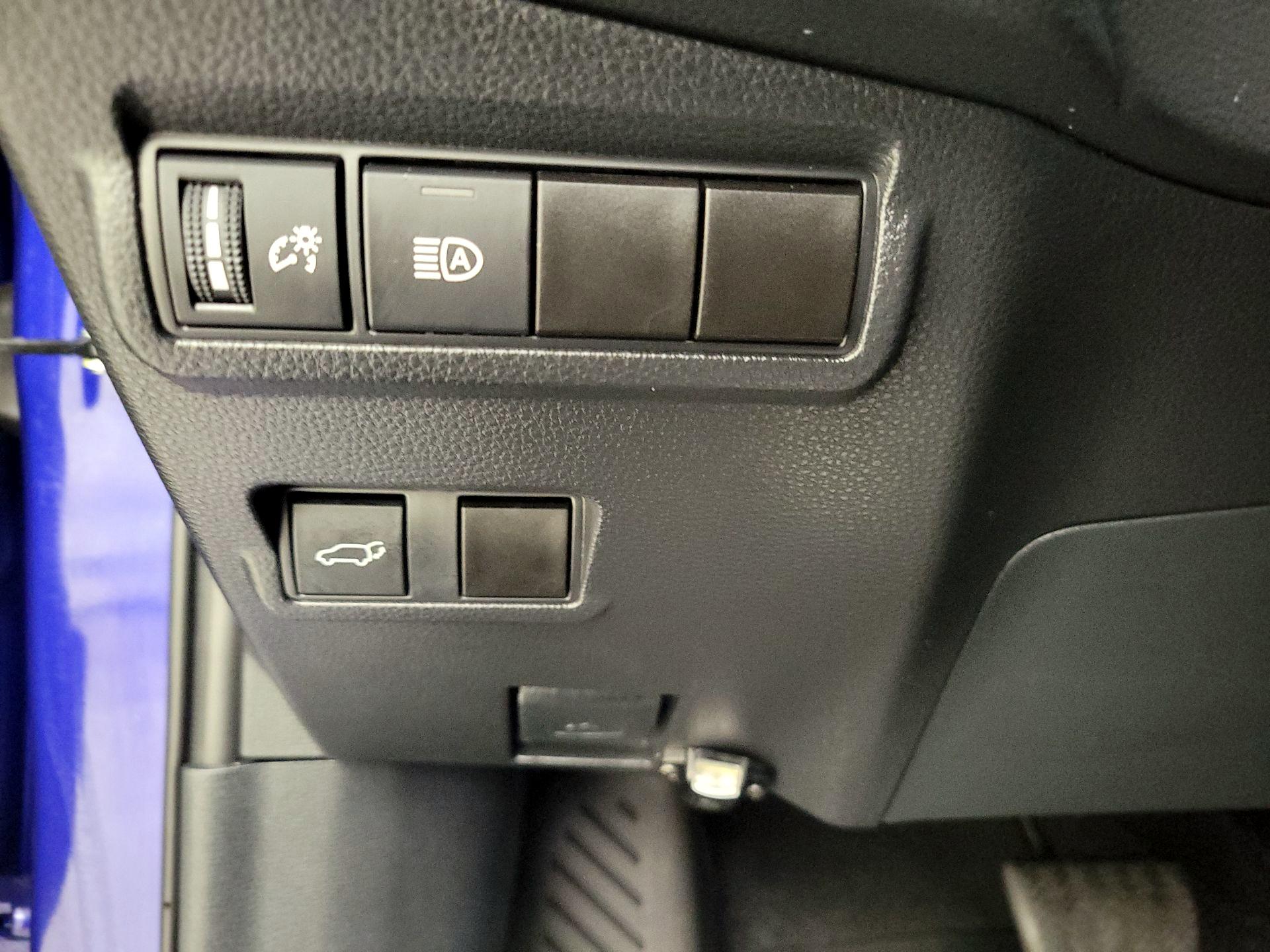 Thumbnail: 2025 Toyota Corolla Cross - 13