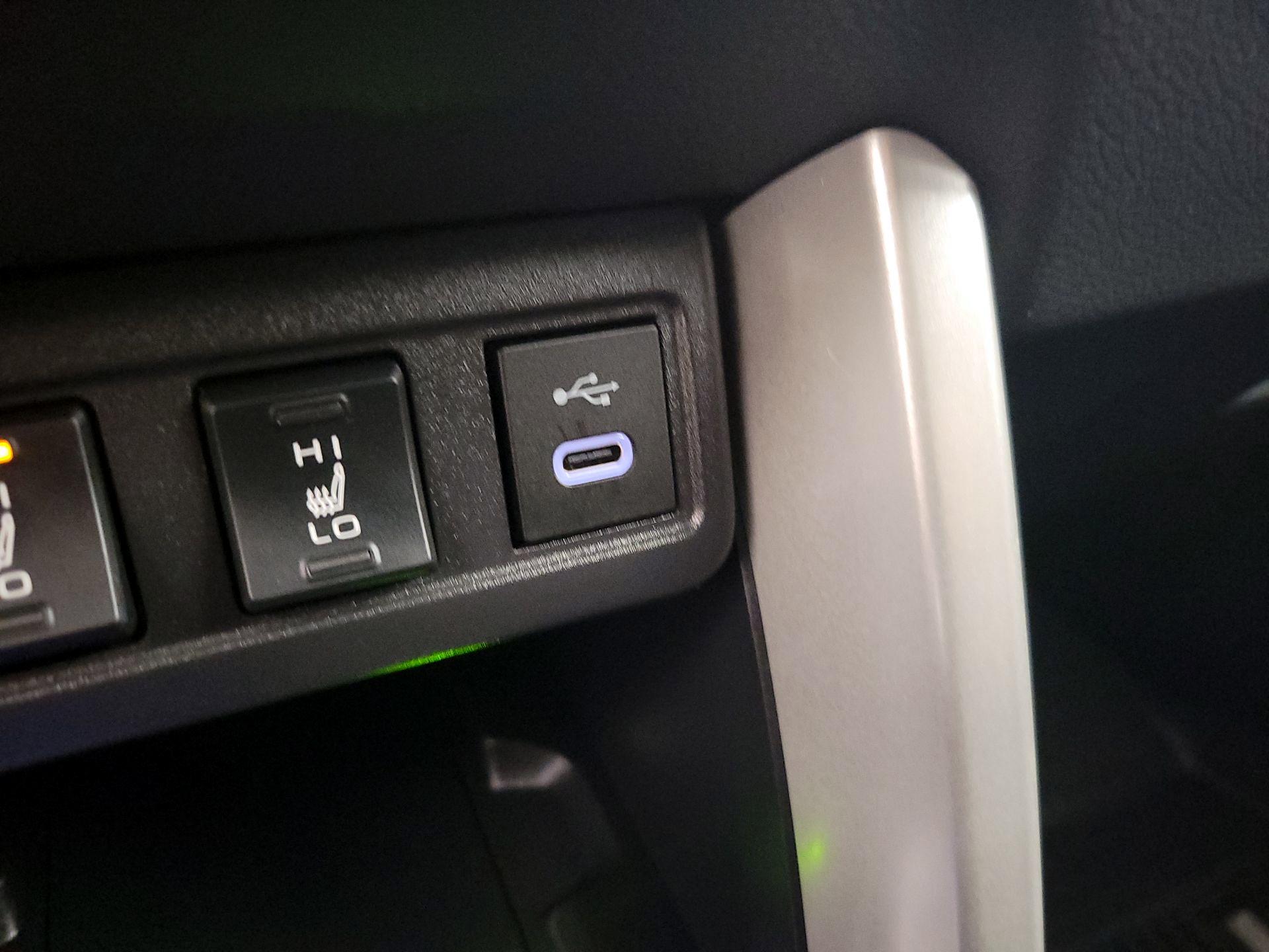 Thumbnail: 2025 Toyota Corolla Cross - 18