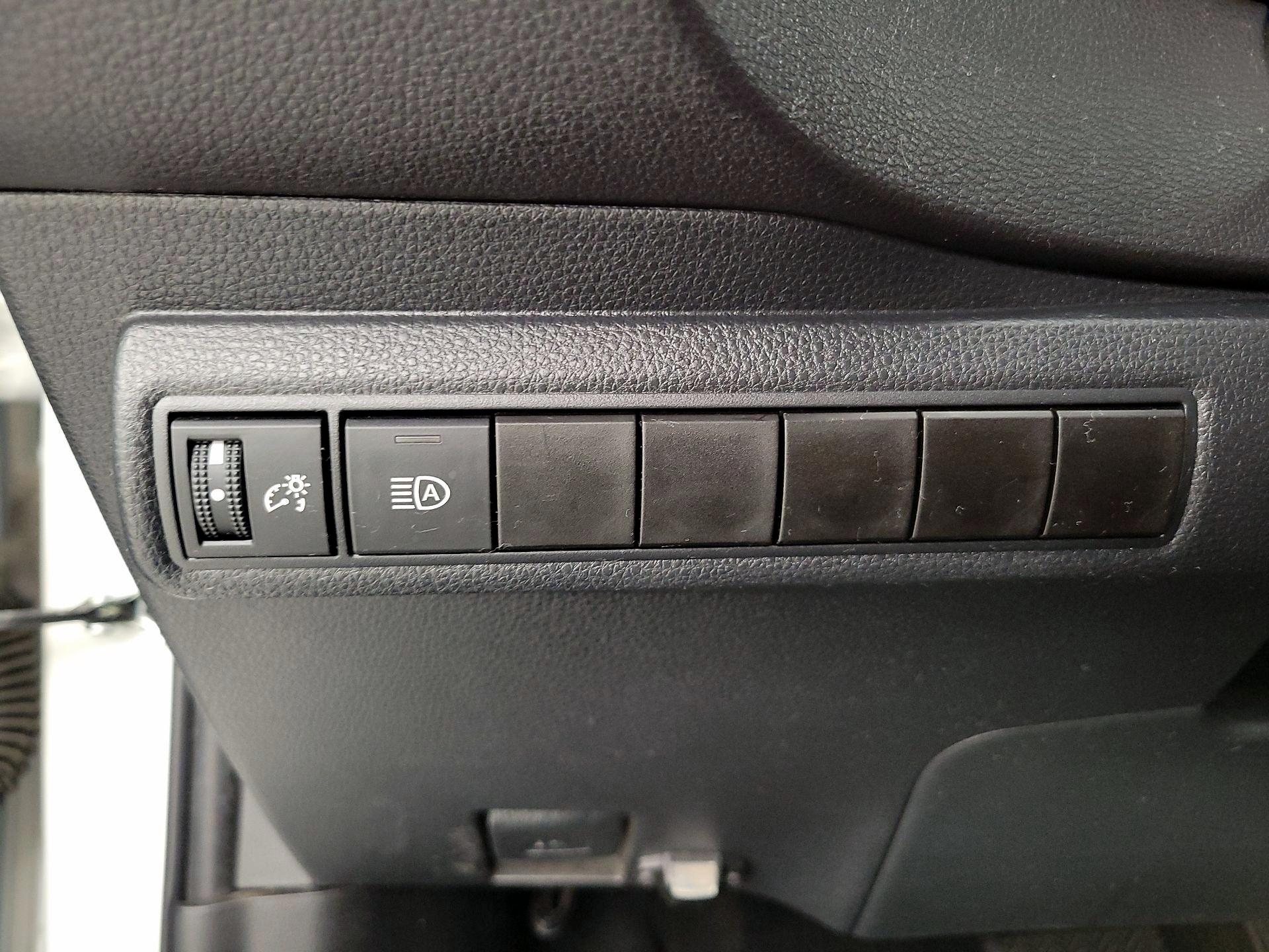 Thumbnail: 2021 Toyota Corolla - 13