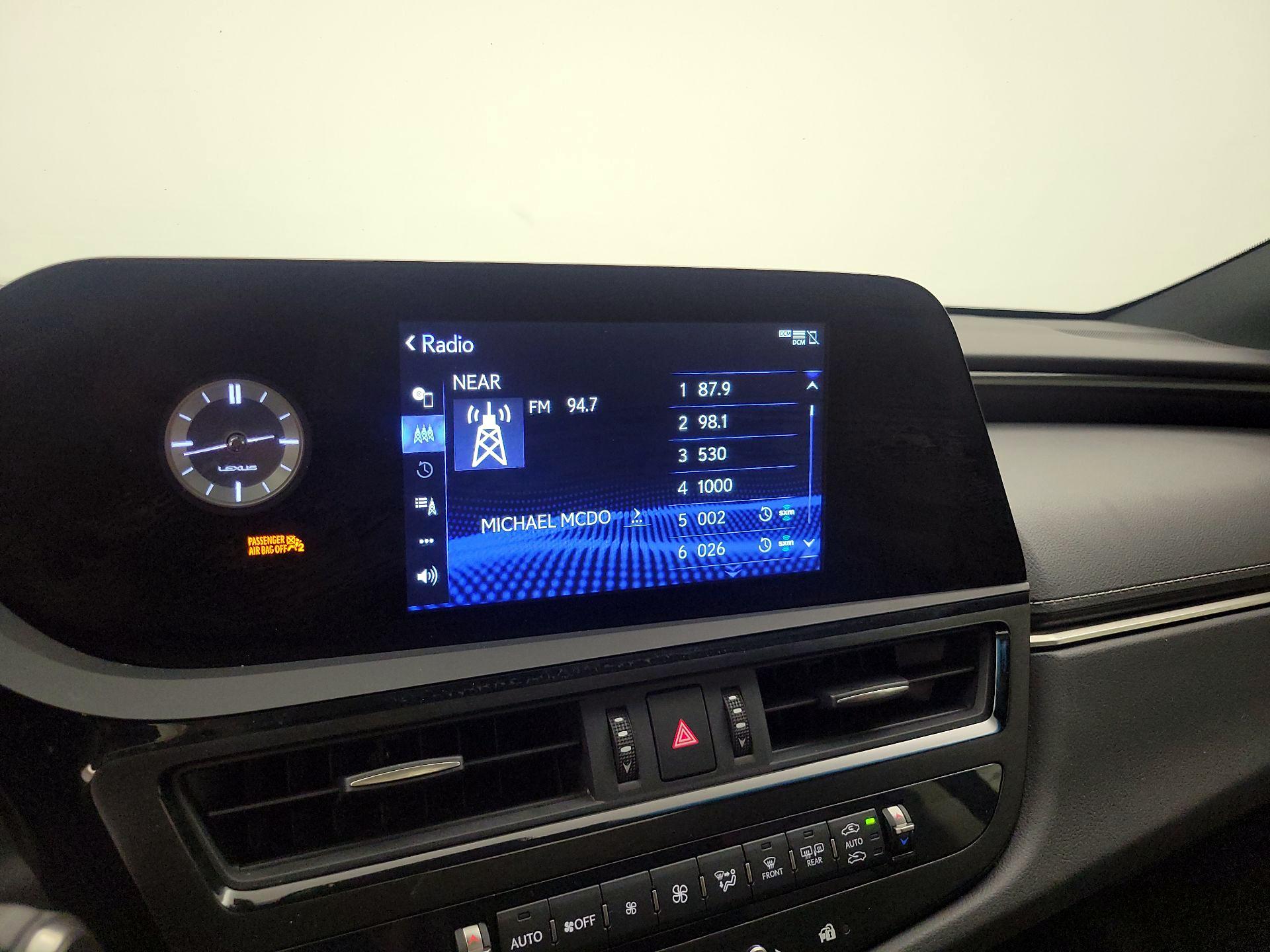 Thumbnail: 2022 Lexus ES - 15