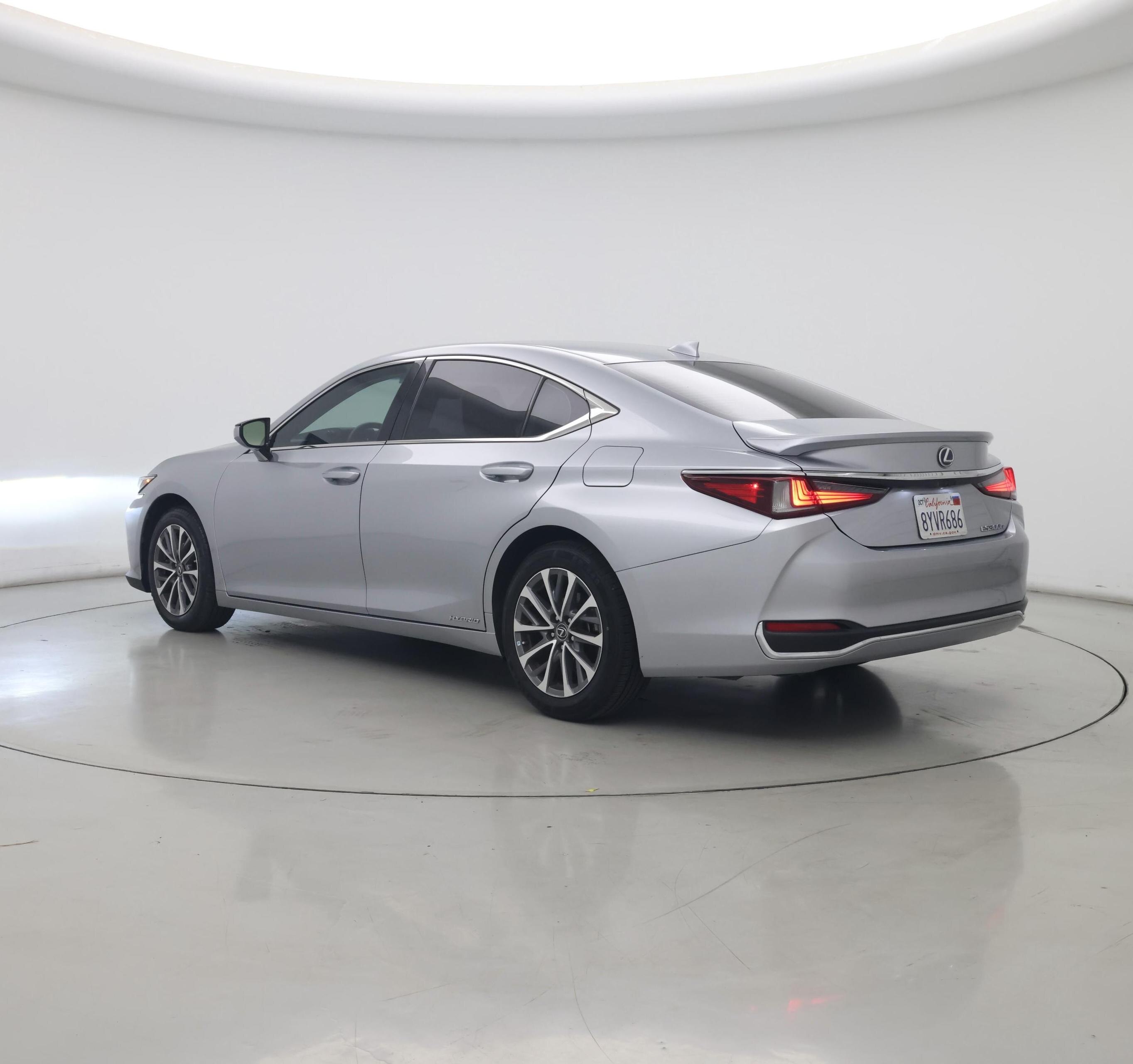 Thumbnail: 2022 Lexus ES - 2