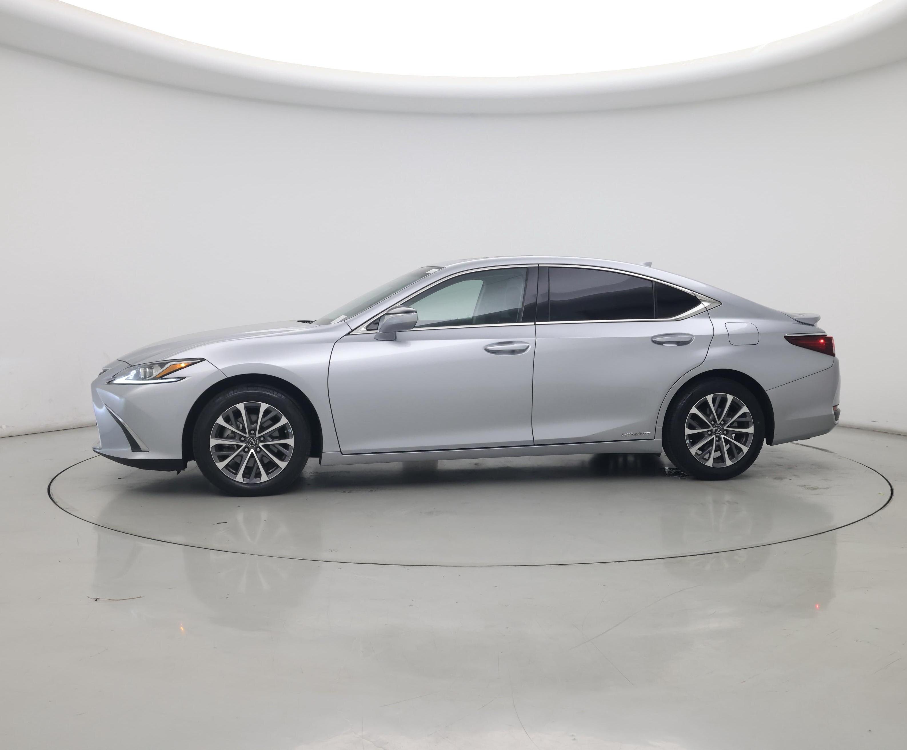 Thumbnail: 2022 Lexus ES - 3
