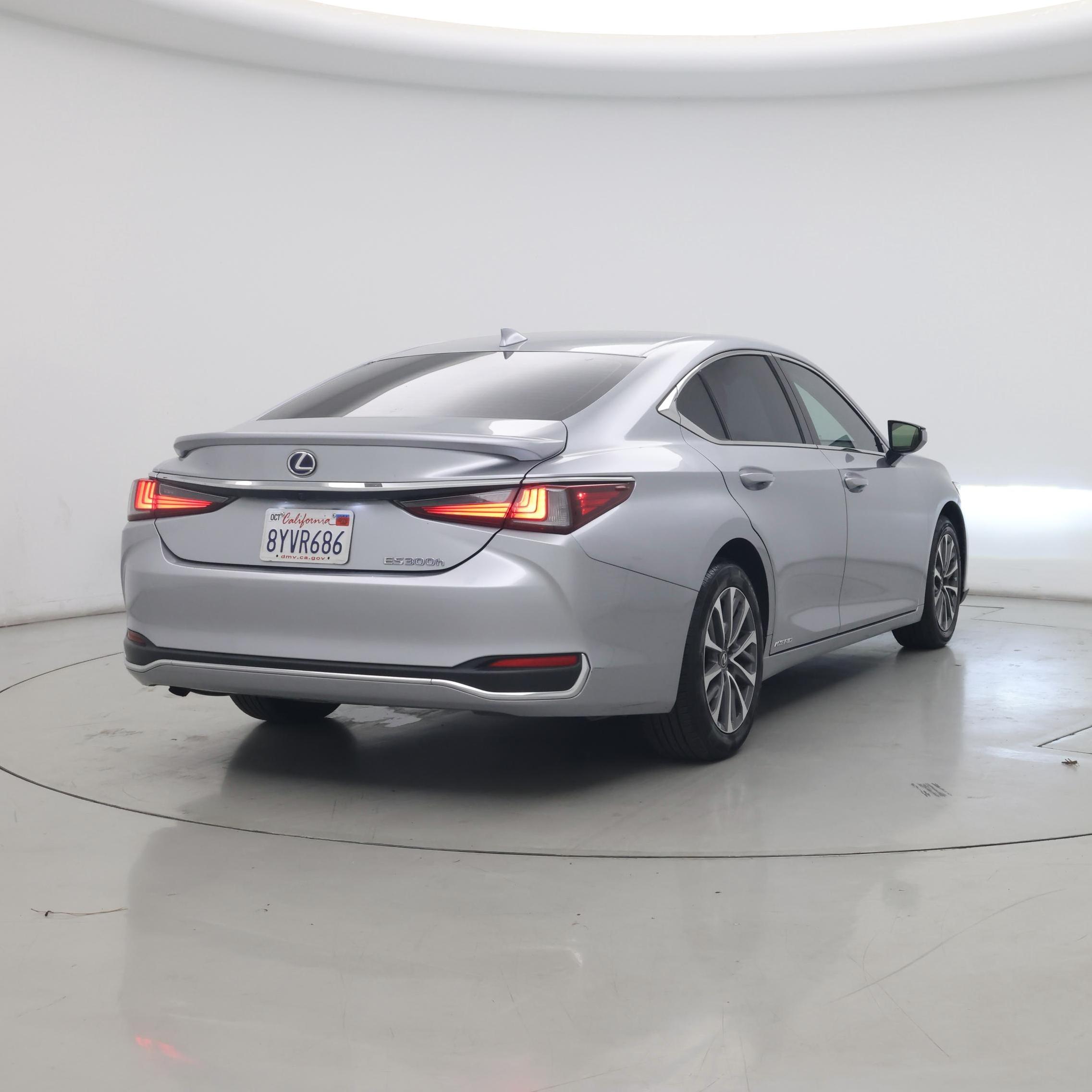 Thumbnail: 2022 Lexus ES - 8