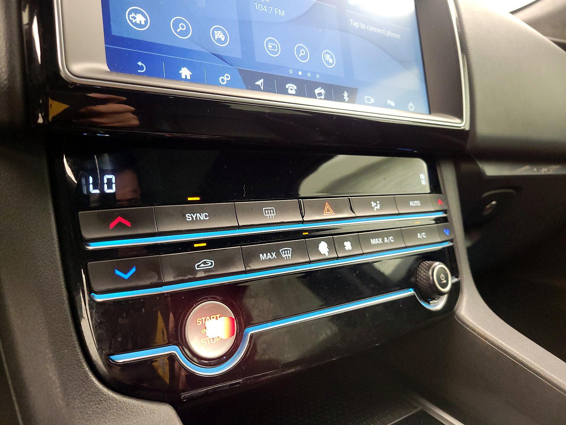 Thumbnail: 2020 Jaguar F-Pace - 16