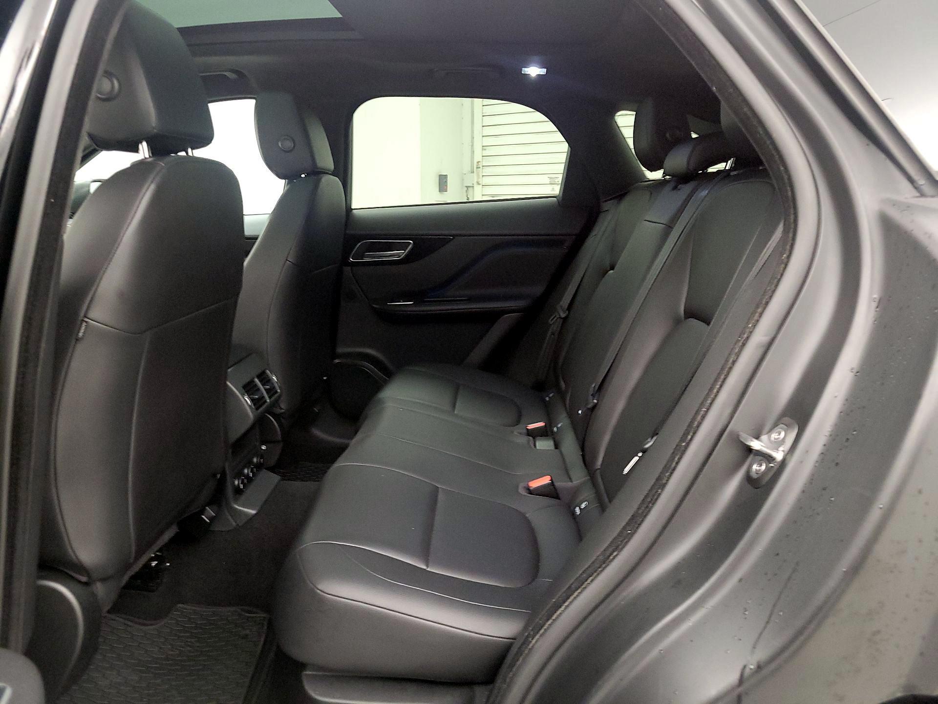 Thumbnail: 2020 Jaguar F-Pace - 20