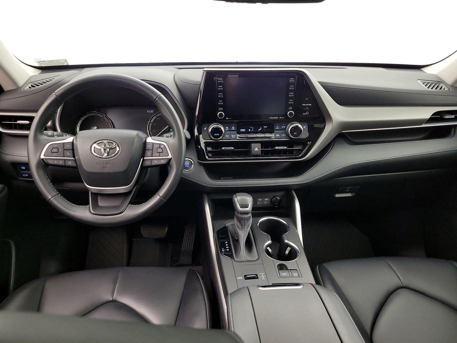 Thumbnail: 2022 Toyota Highlander - 9