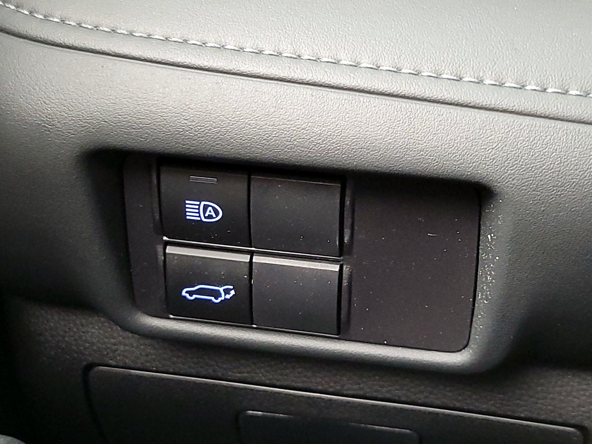 Thumbnail: 2022 Toyota Highlander - 13