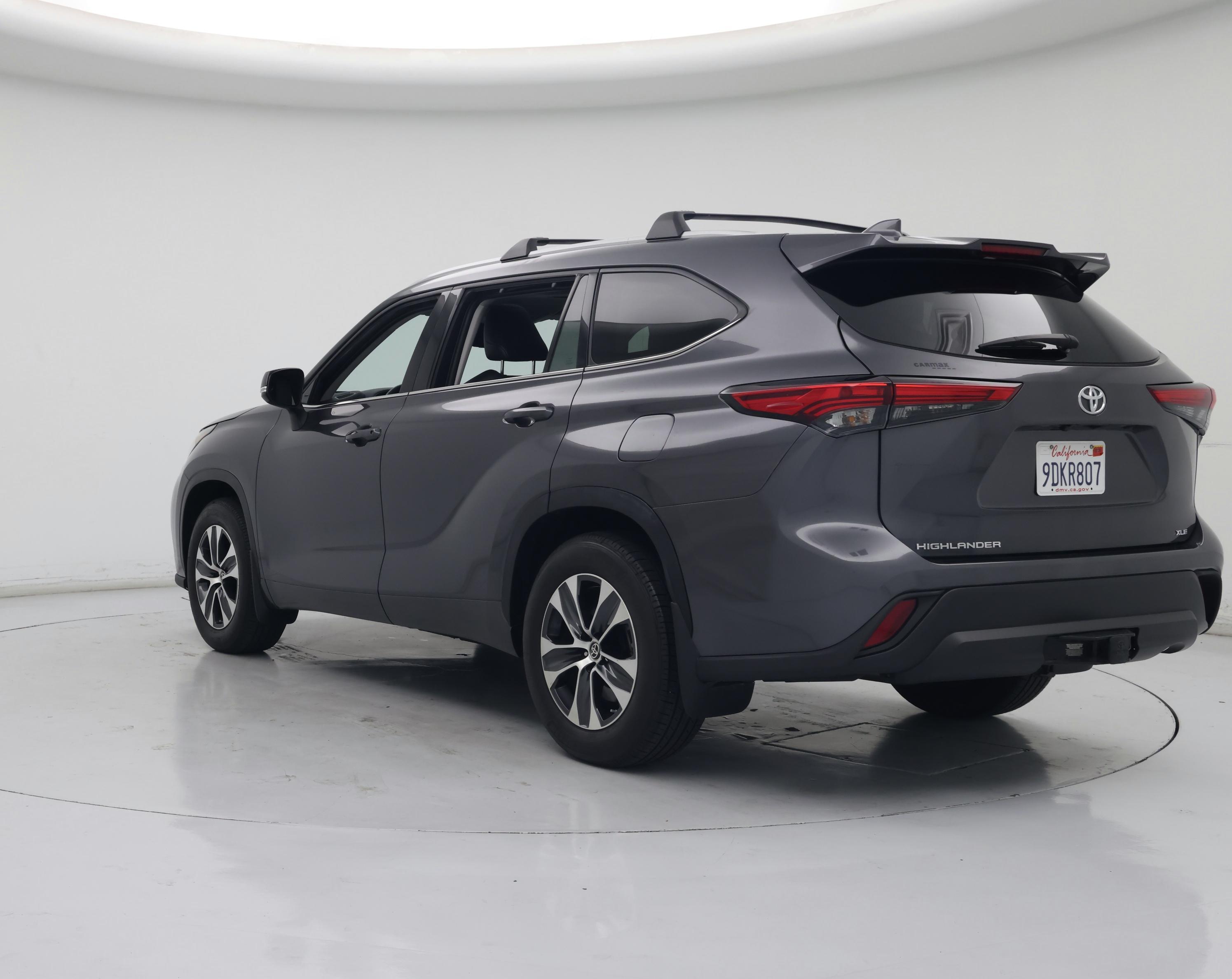 Thumbnail: 2022 Toyota Highlander - 2