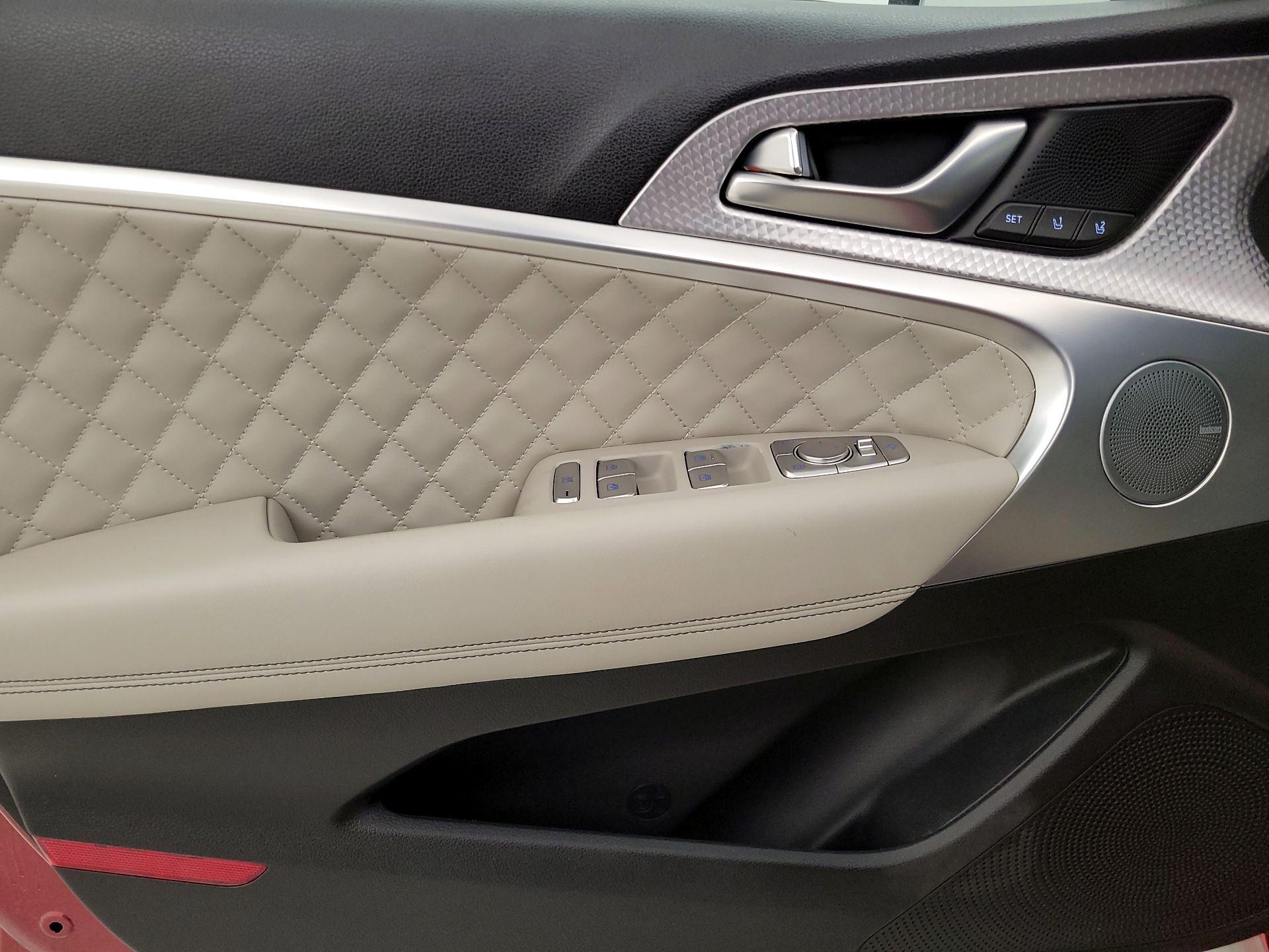 Thumbnail: 2022 Genesis G70 - 12