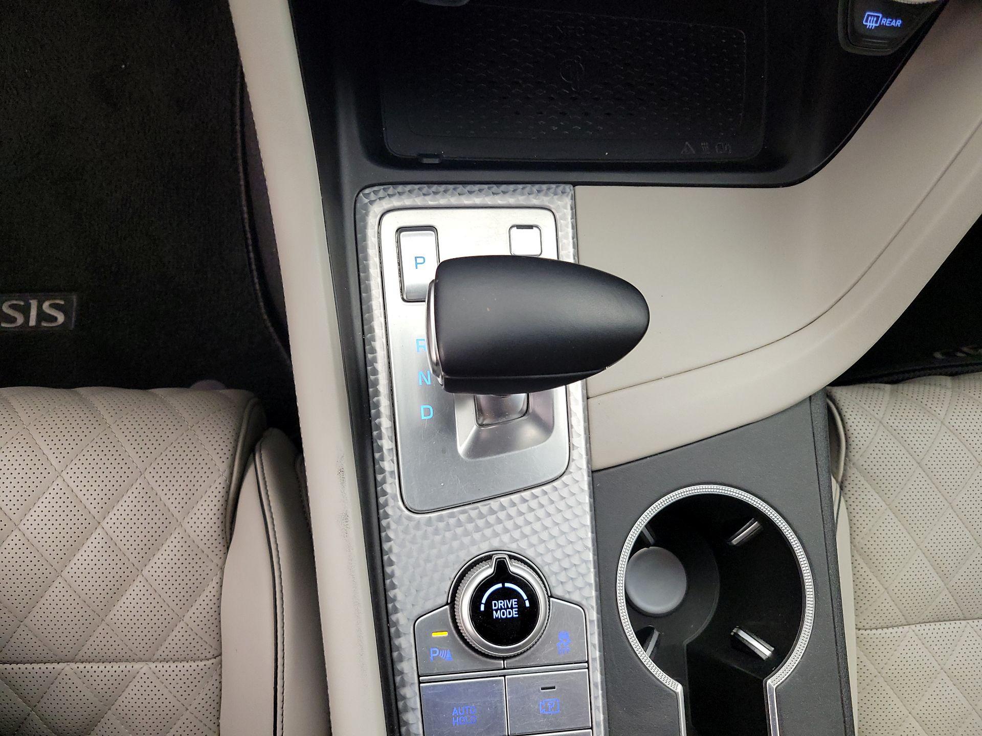 Thumbnail: 2022 Genesis G70 - 17