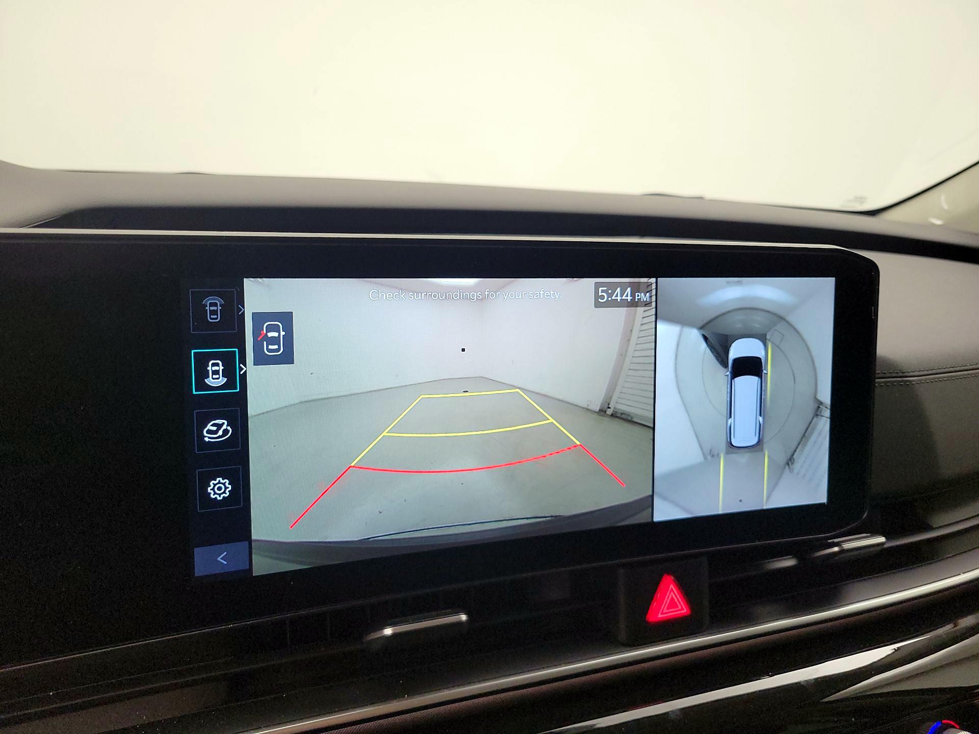 Thumbnail: 2025 Kia Carnival - 14