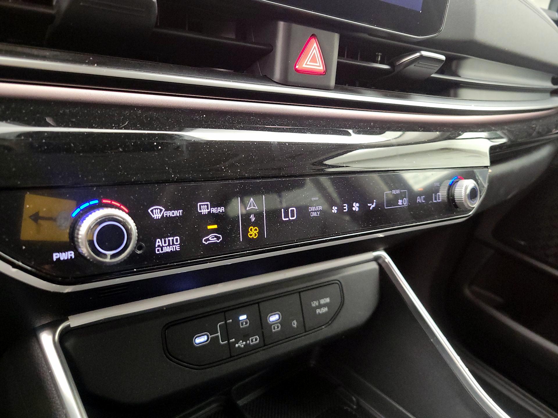 Thumbnail: 2025 Kia Carnival - 16