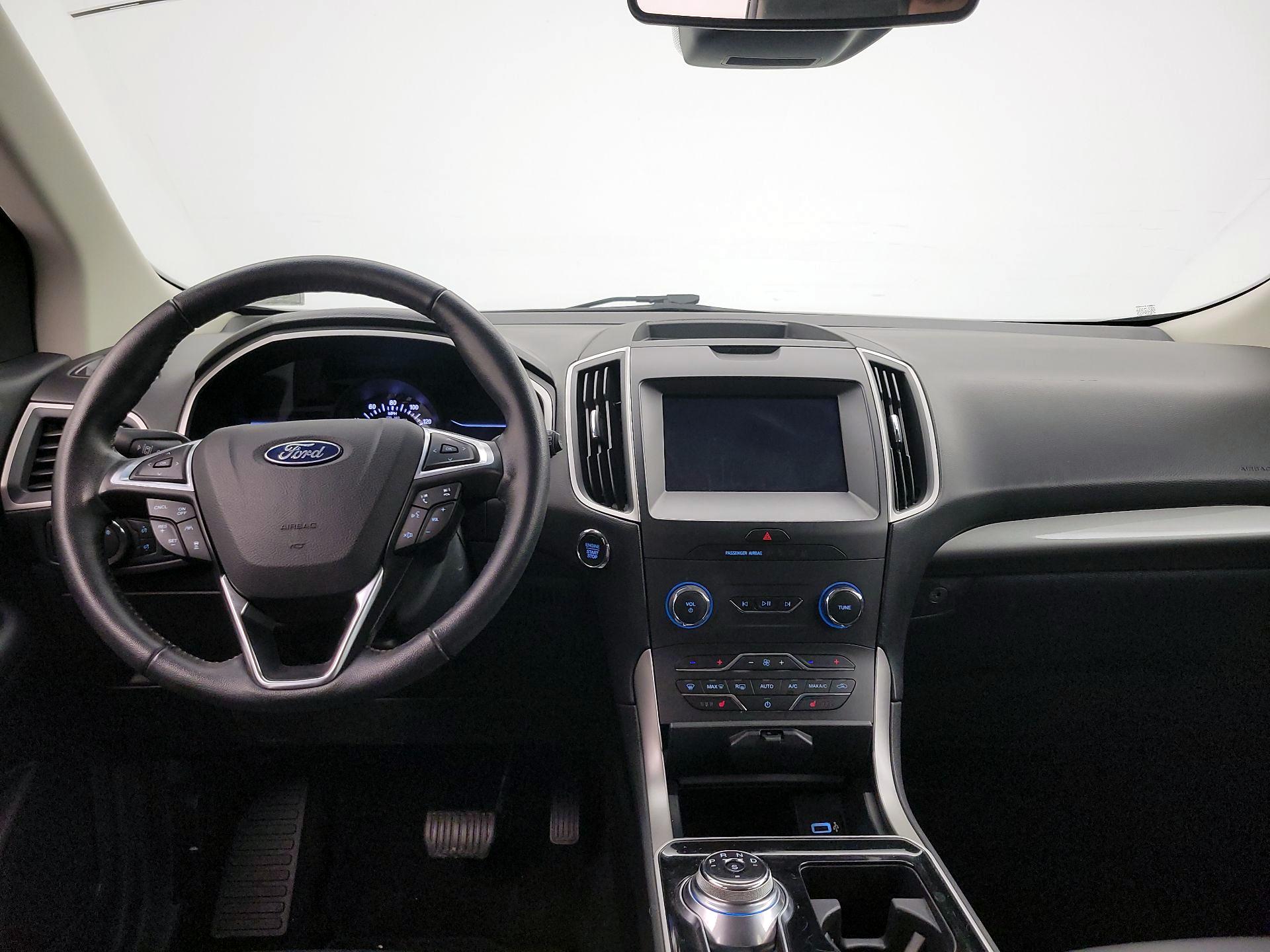 Thumbnail: 2020 Ford Edge - 9