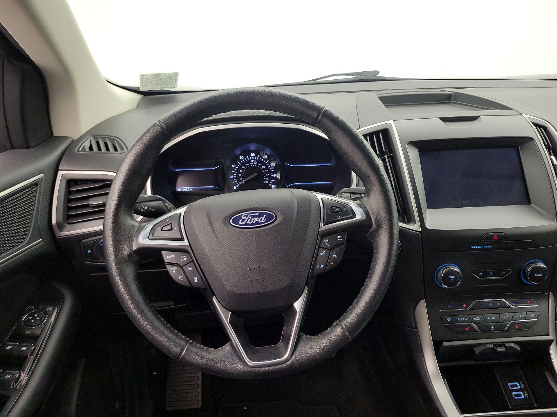 Thumbnail: 2020 Ford Edge - 10