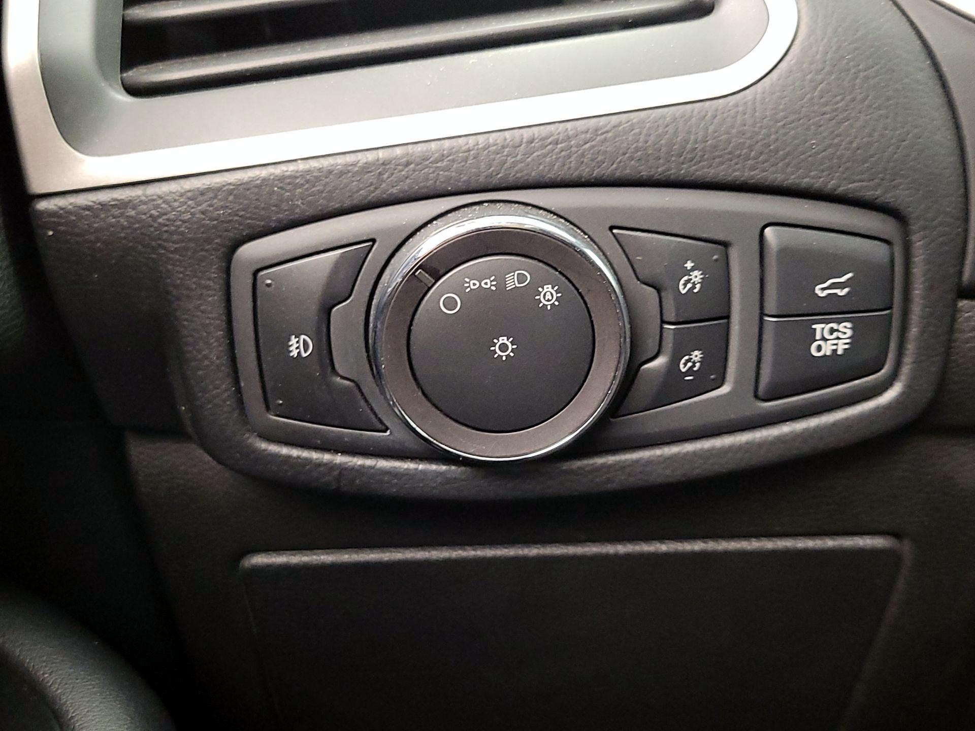 Thumbnail: 2020 Ford Edge - 13