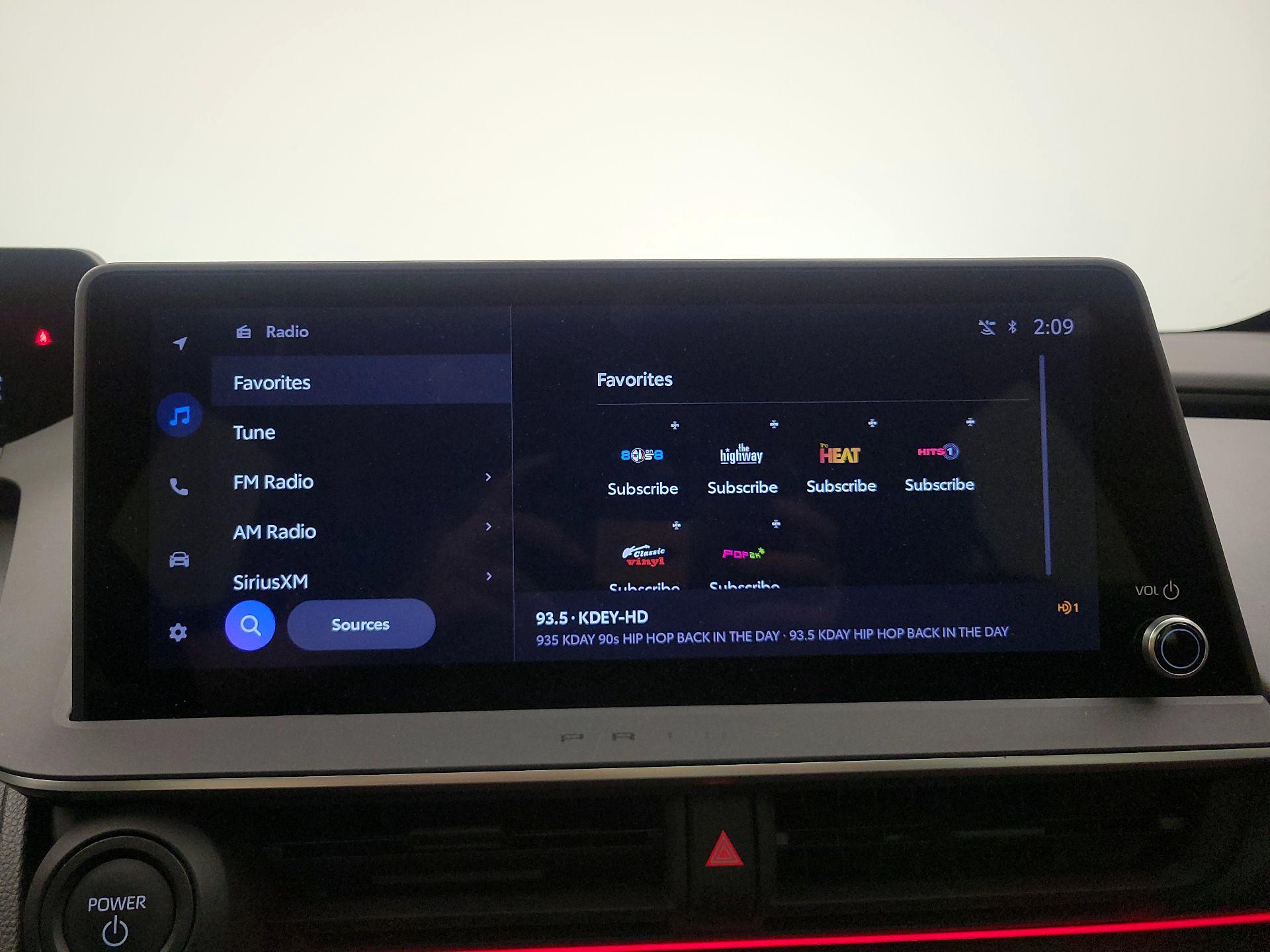 Thumbnail: 2024 Toyota Prius Prime - 16