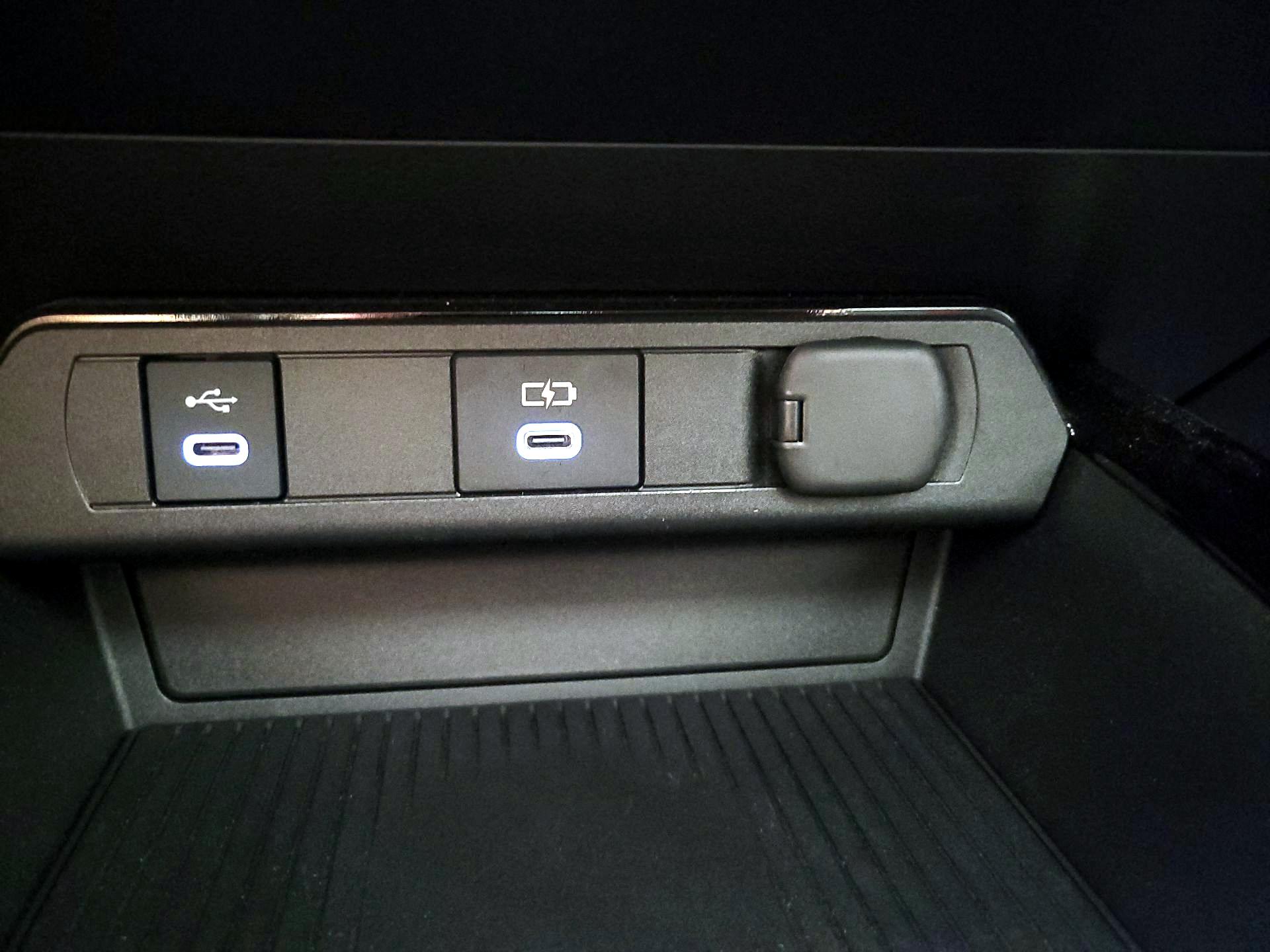 Thumbnail: 2024 Toyota Prius Prime - 19