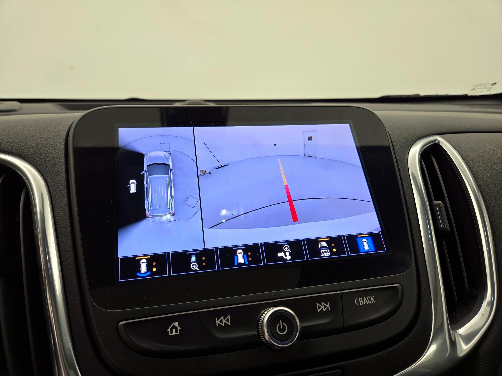 Thumbnail: 2022 Chevrolet Equinox - 15