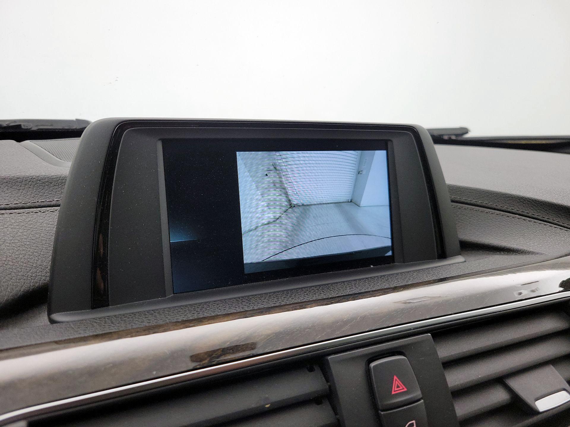 Thumbnail: 2018 BMW 3 Series - 14