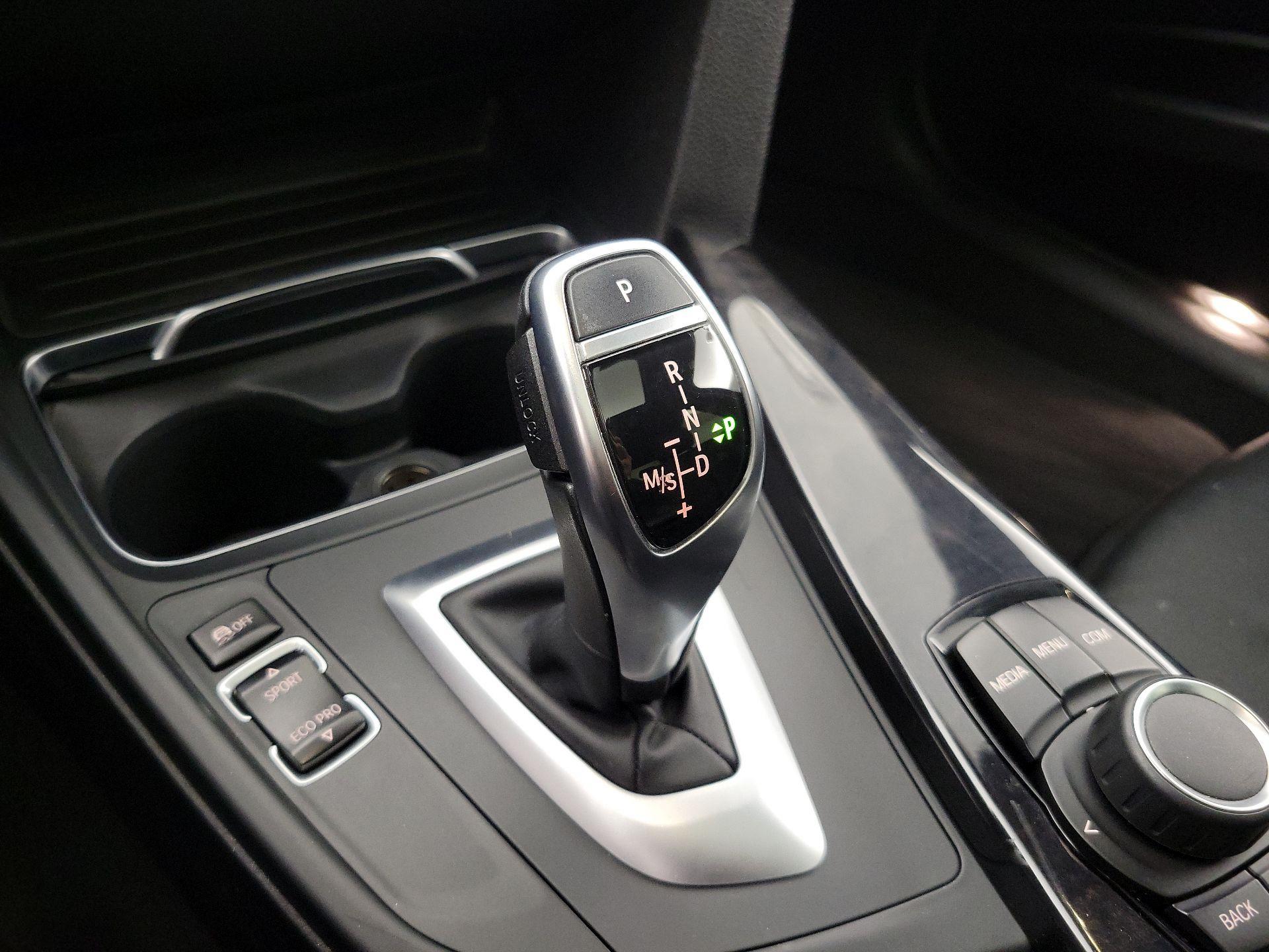 Thumbnail: 2018 BMW 3 Series - 17