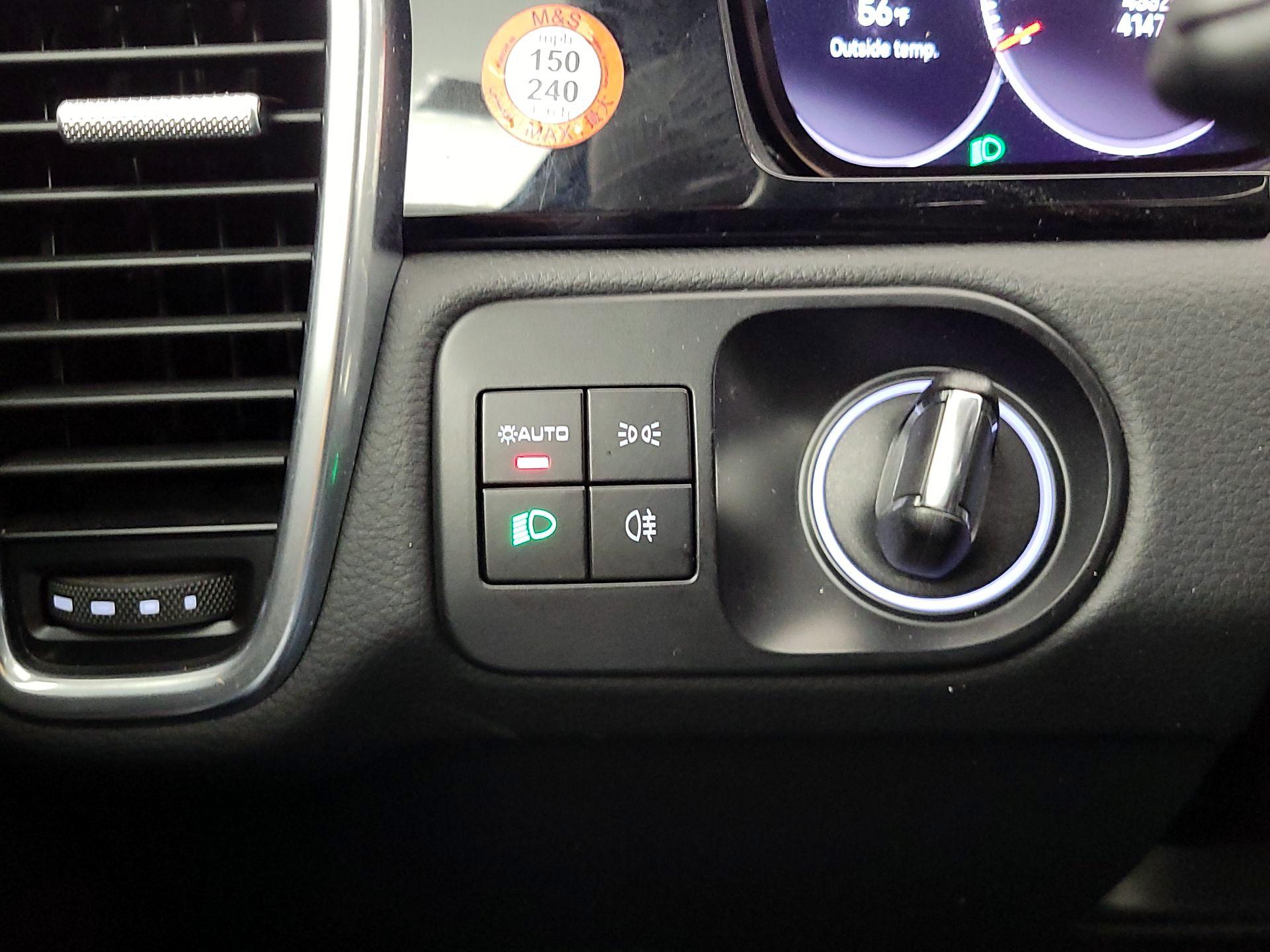 Thumbnail: 2022 Porsche Cayenne - 13