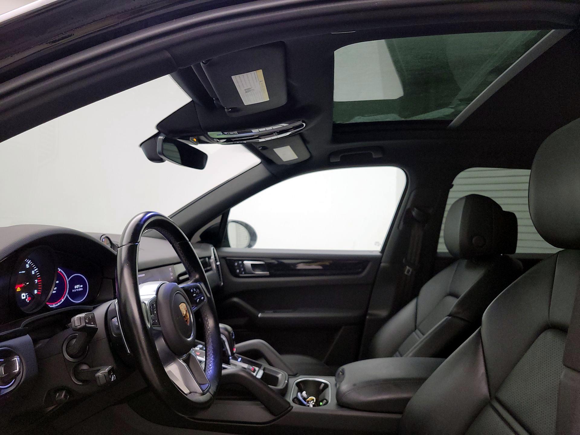 Thumbnail: 2022 Porsche Cayenne - 20