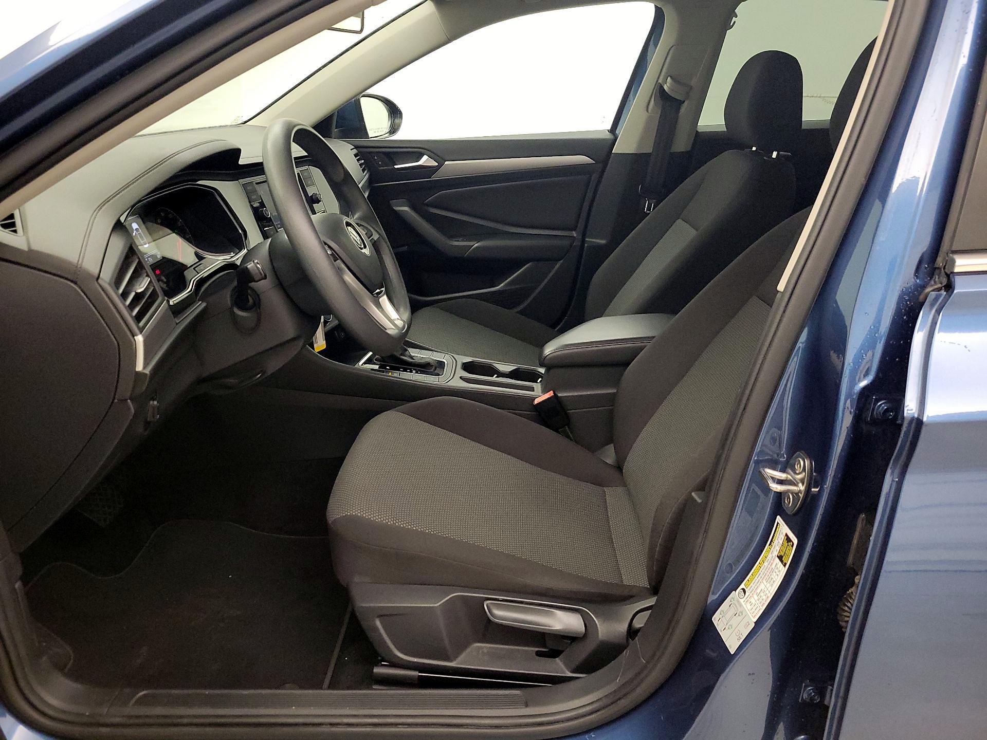 Thumbnail: 2019 Volkswagen Jetta - 11