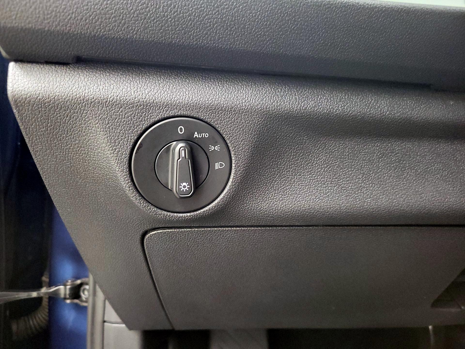 Thumbnail: 2019 Volkswagen Jetta - 13