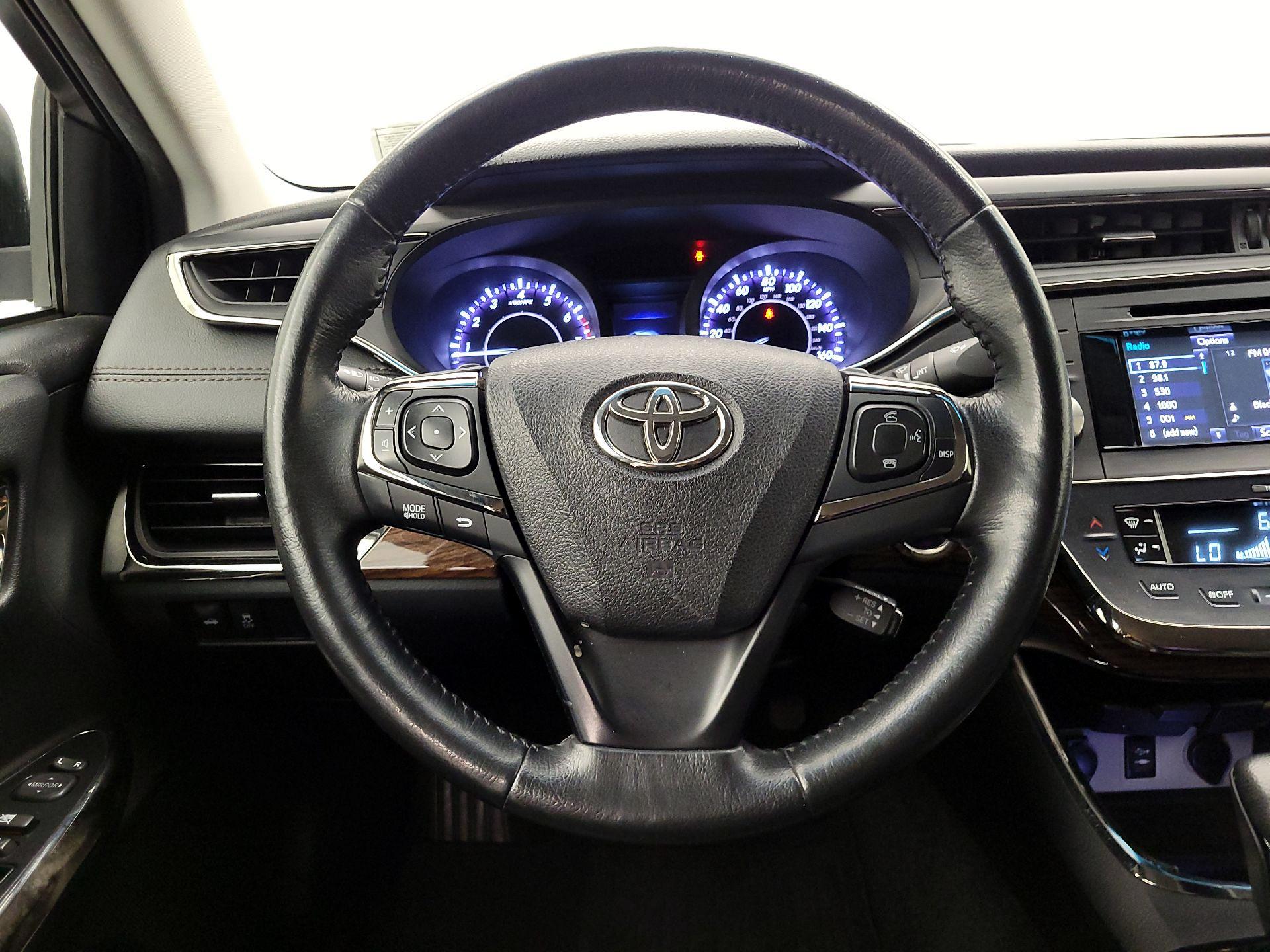 Thumbnail: 2015 Toyota Avalon - 10