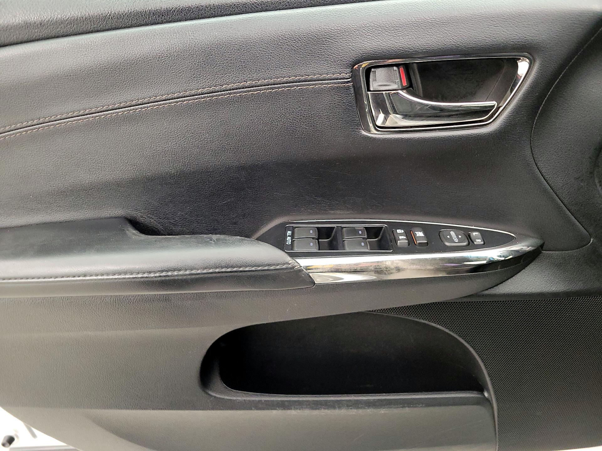 Thumbnail: 2015 Toyota Avalon - 12