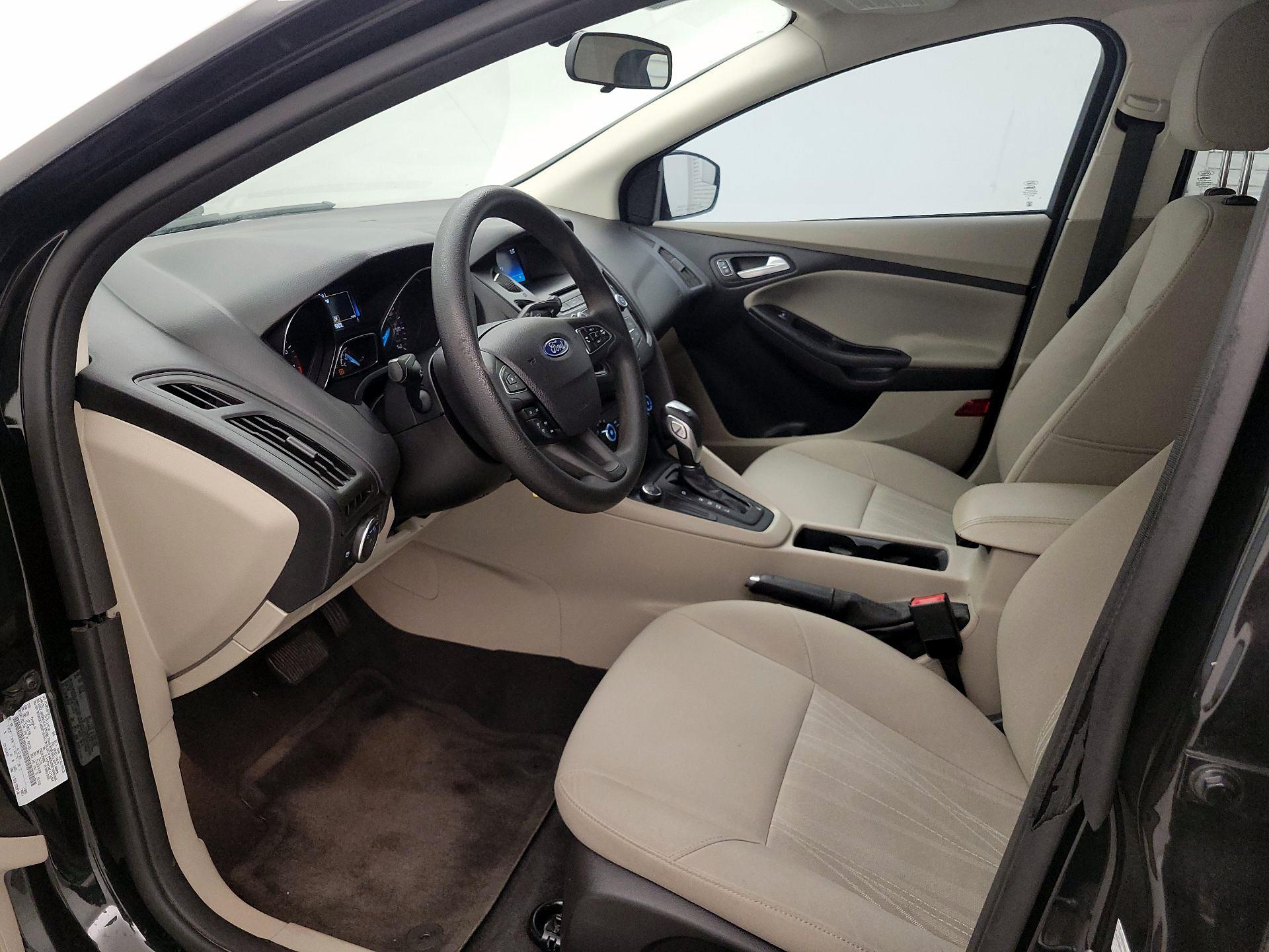 Thumbnail: 2015 Ford Focus - 11